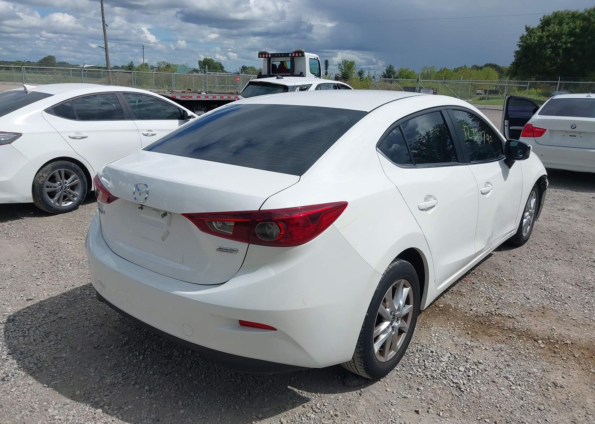 2016 MAZDA MAZDA3 GS
