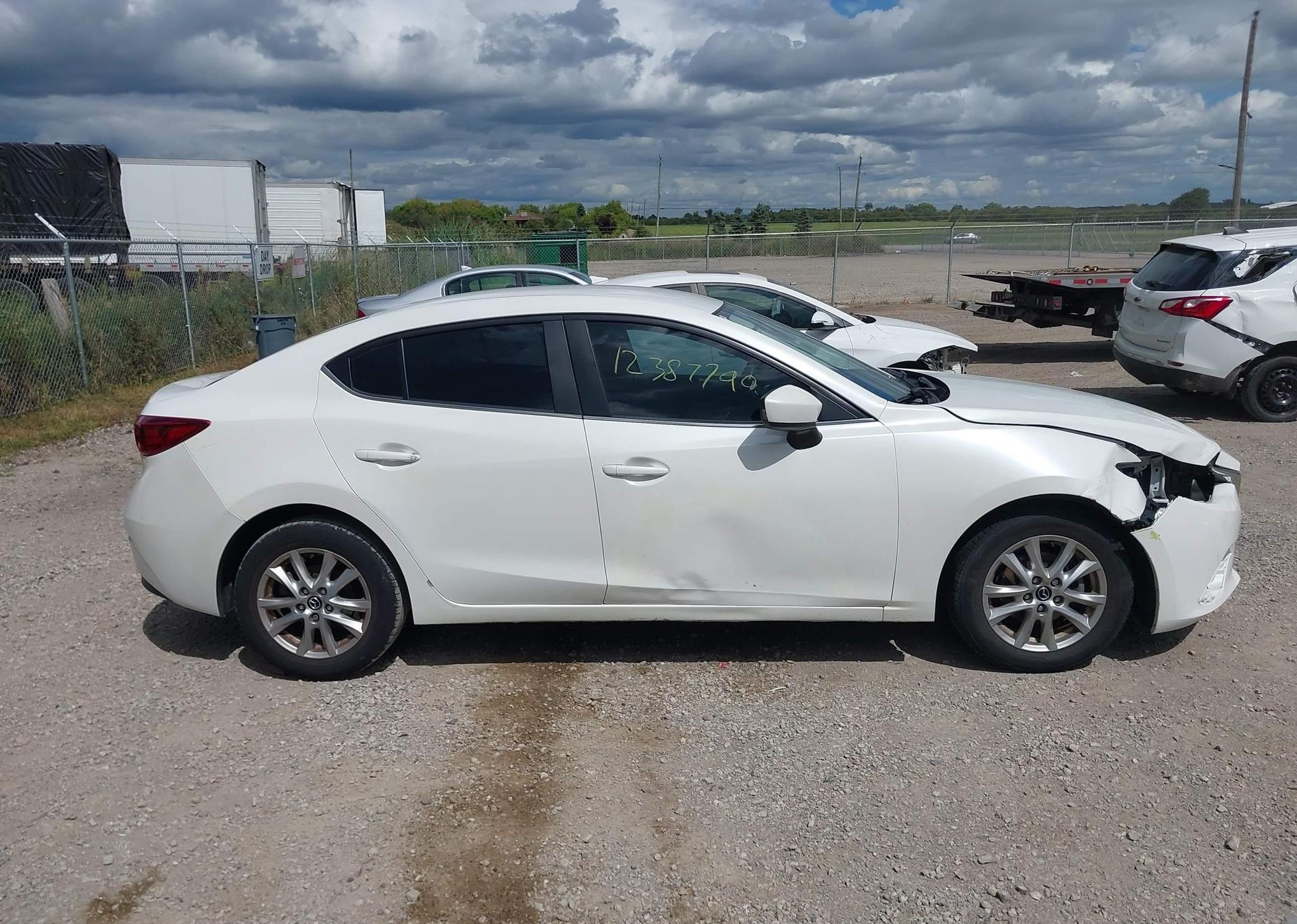 2016 MAZDA MAZDA3 GS