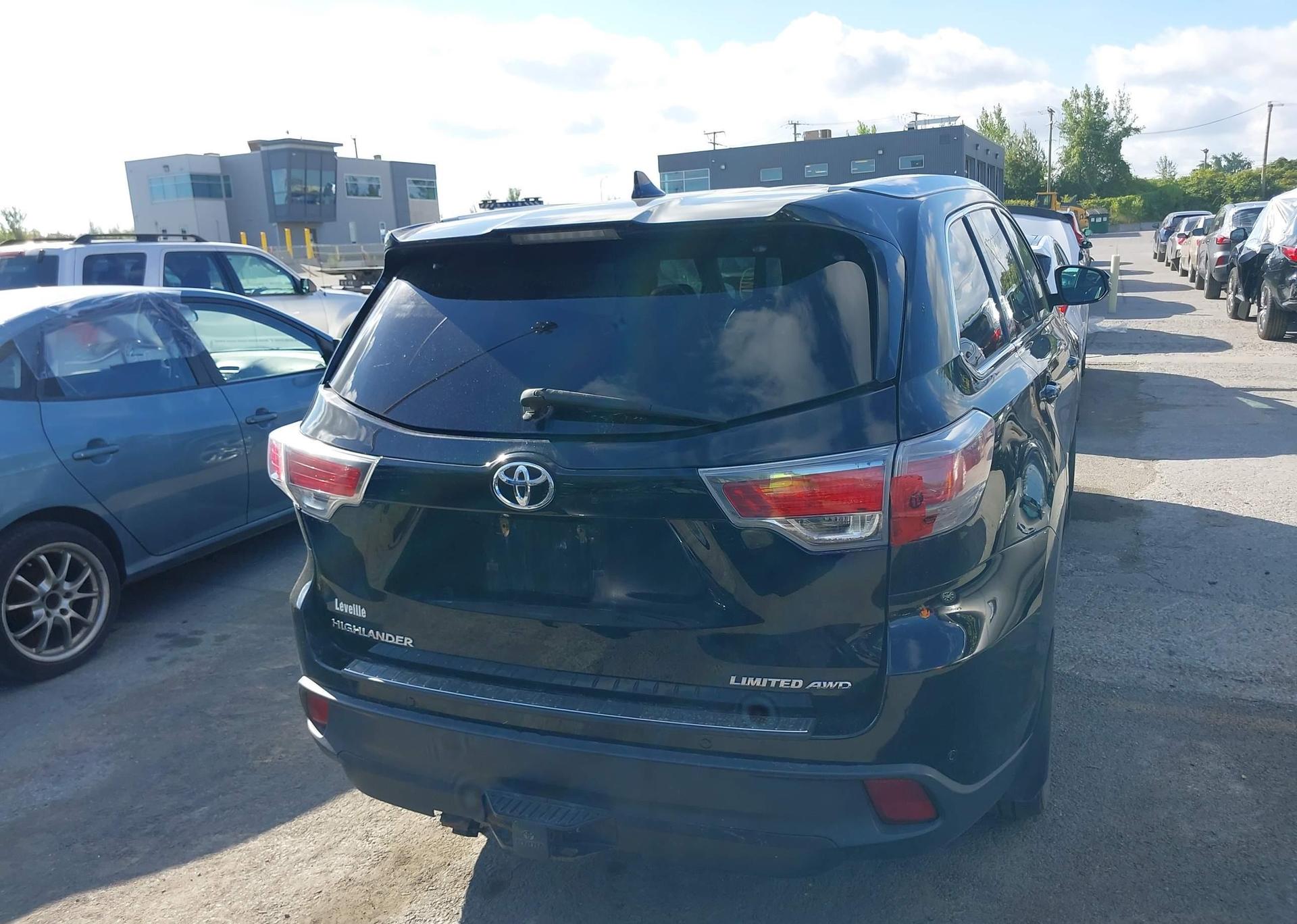 2015 TOYOTA HIGHLANDER