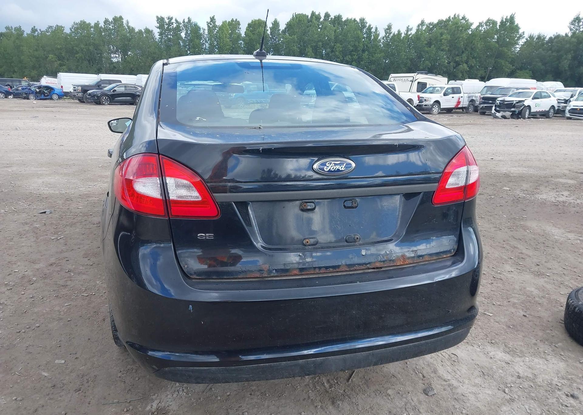 2013 FORD FIESTA SE