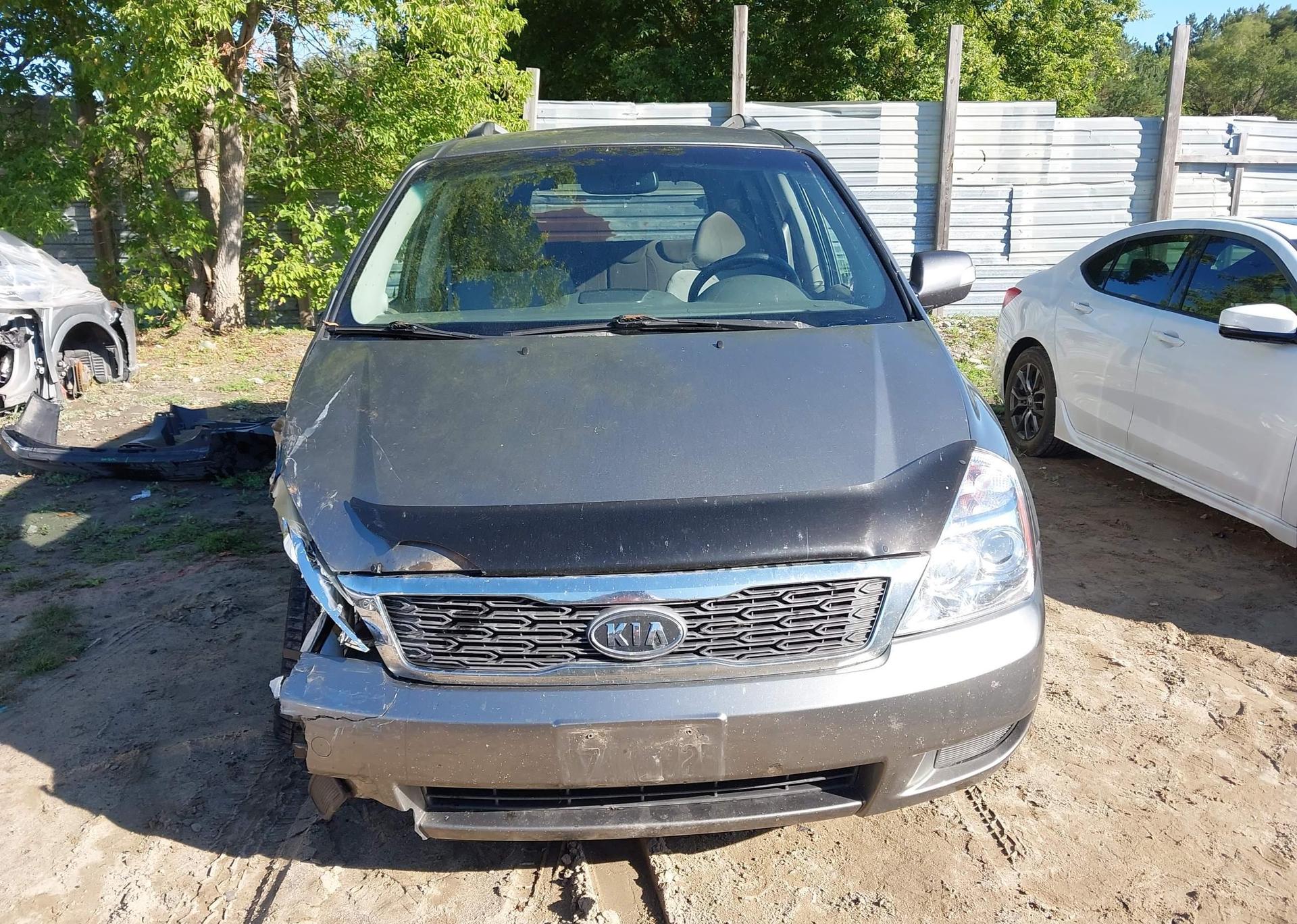 2011 KIA SEDONA EX