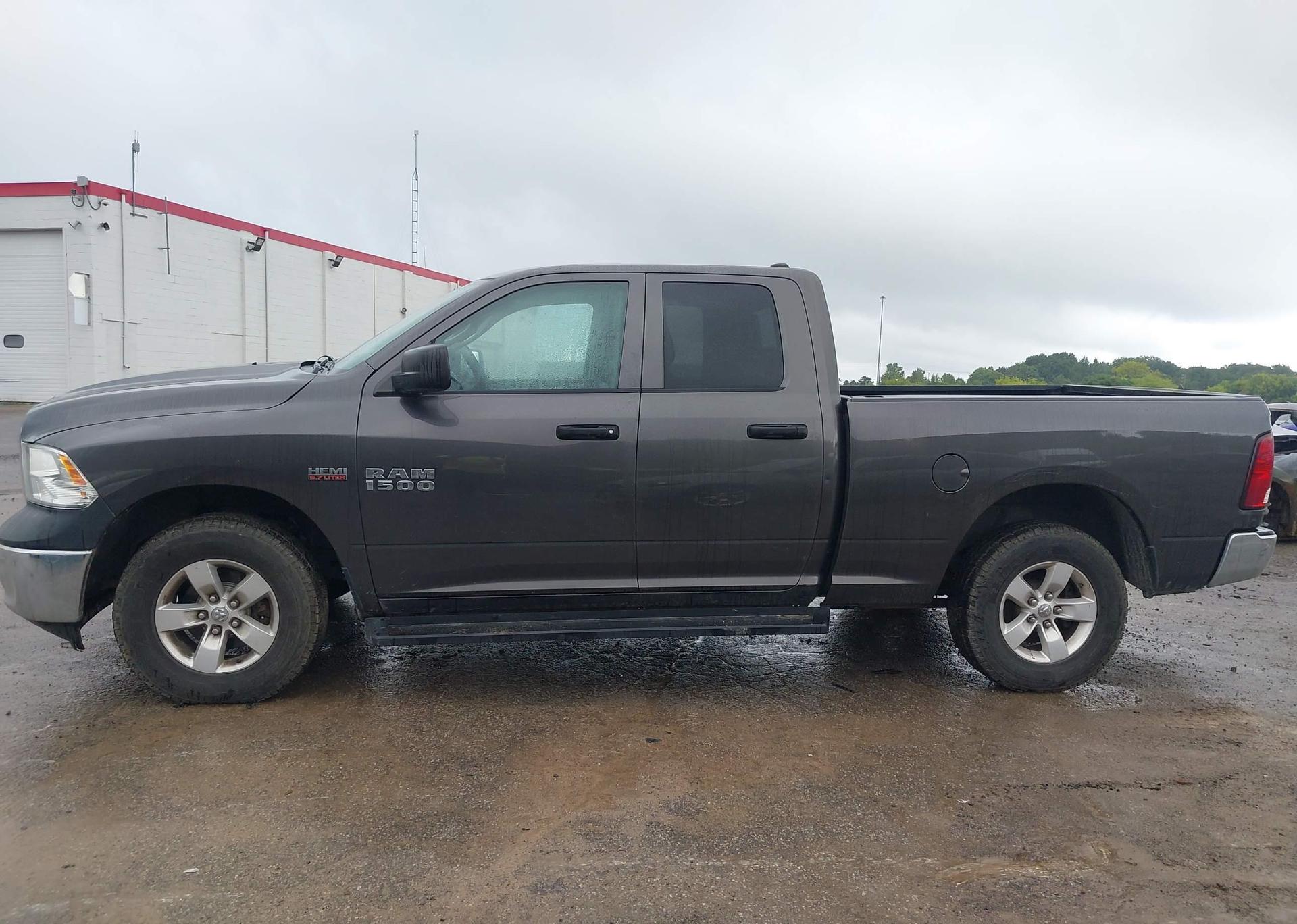 2014 RAM 1500 ST