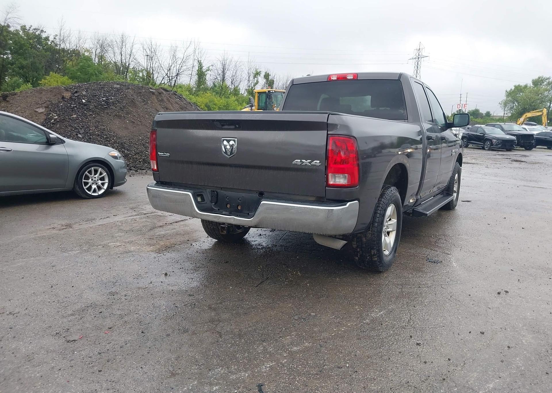 2014 RAM 1500 ST