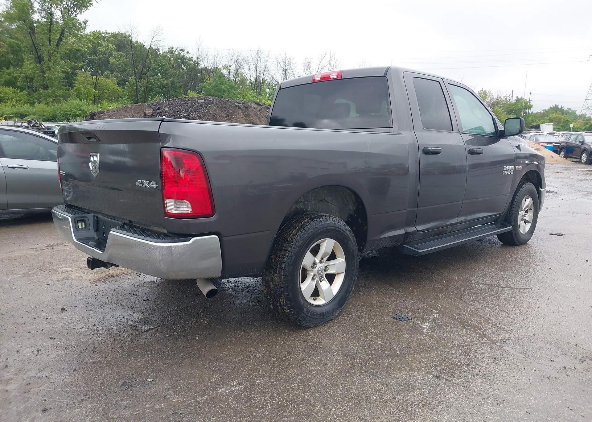 2014 RAM 1500 ST