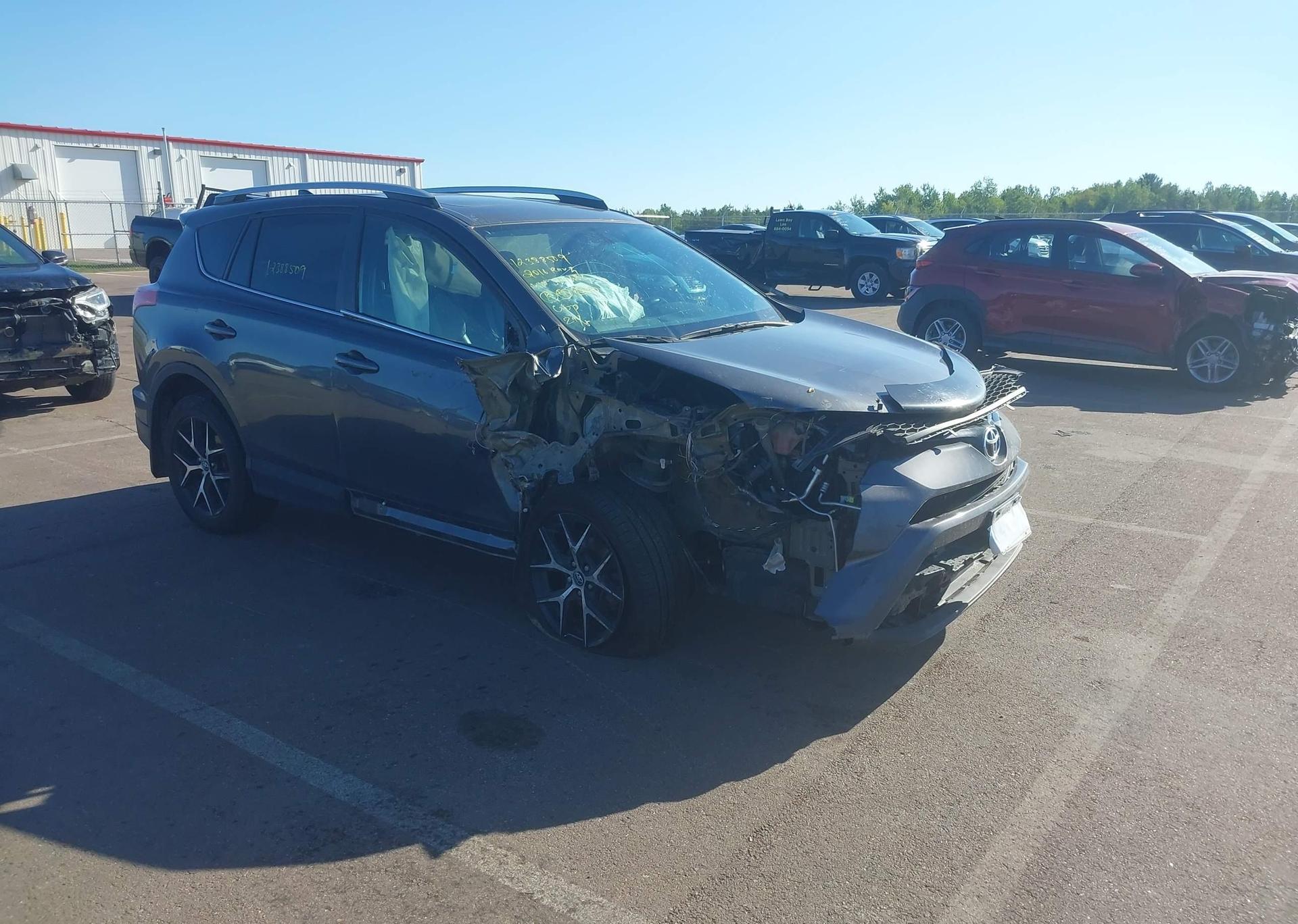2016 TOYOTA RAV4 SE