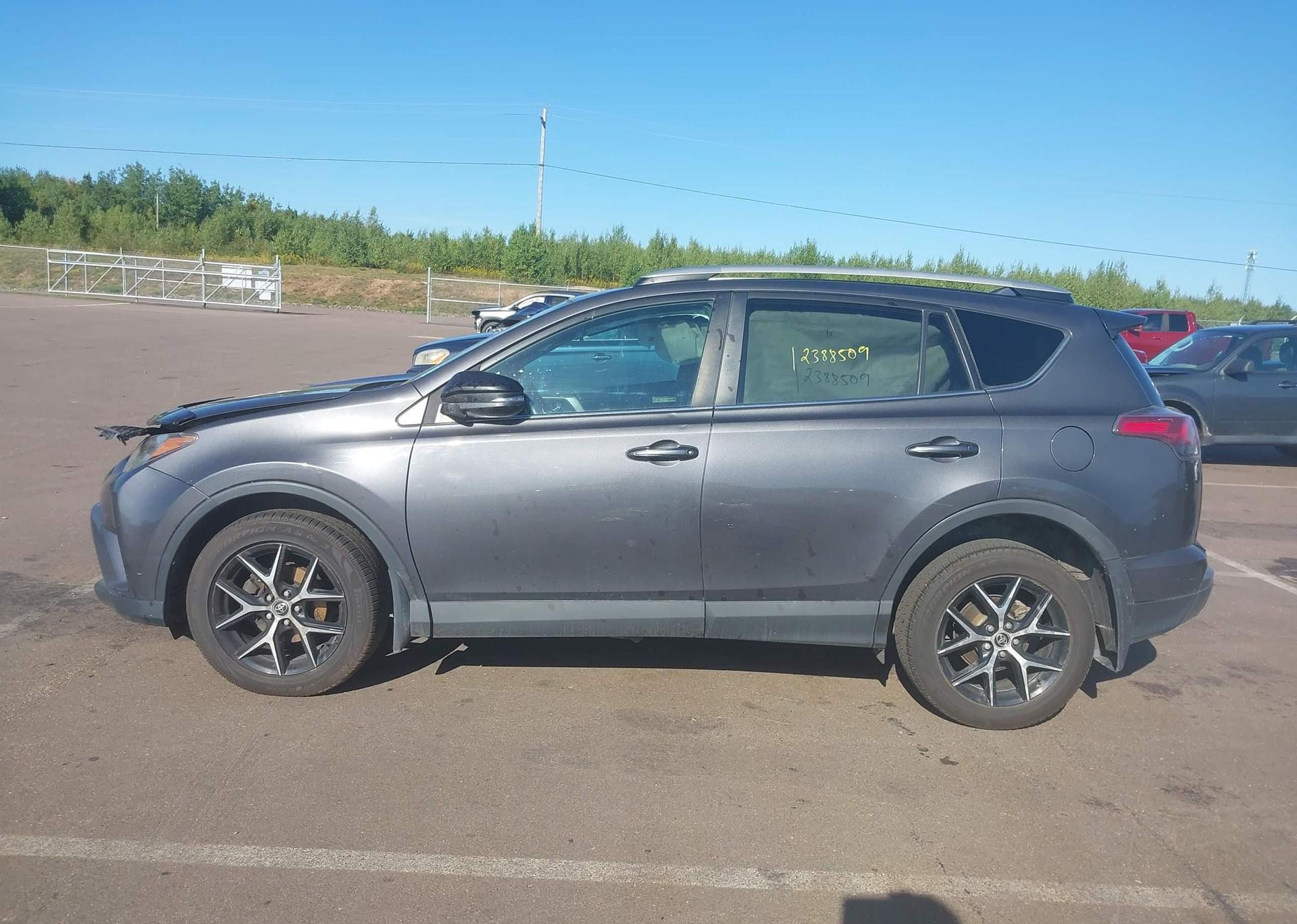 2016 TOYOTA RAV4 SE