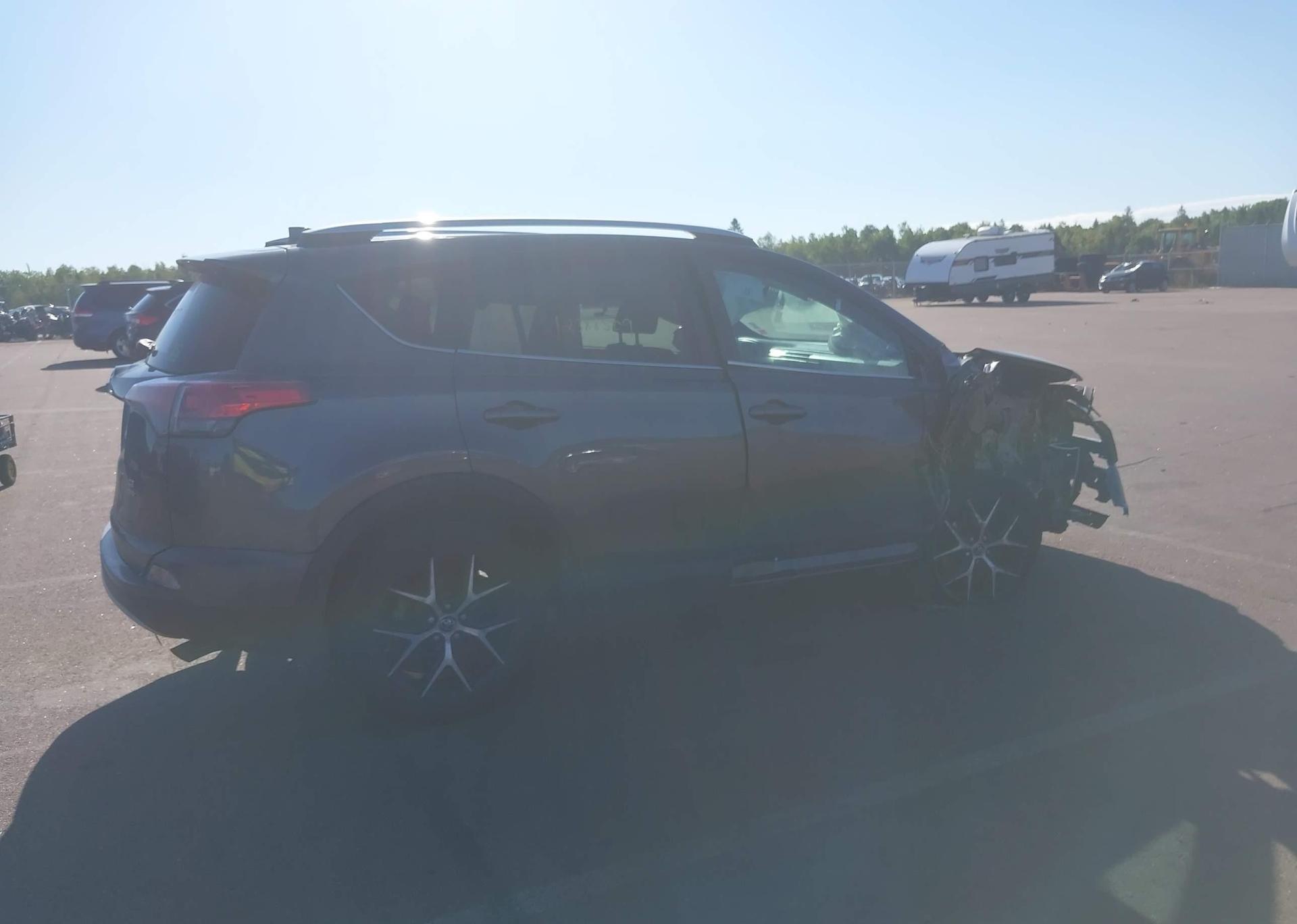 2016 TOYOTA RAV4 SE
