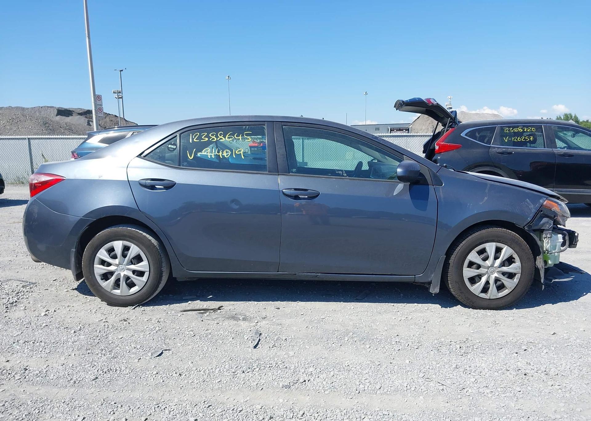2017 TOYOTA COROLLA