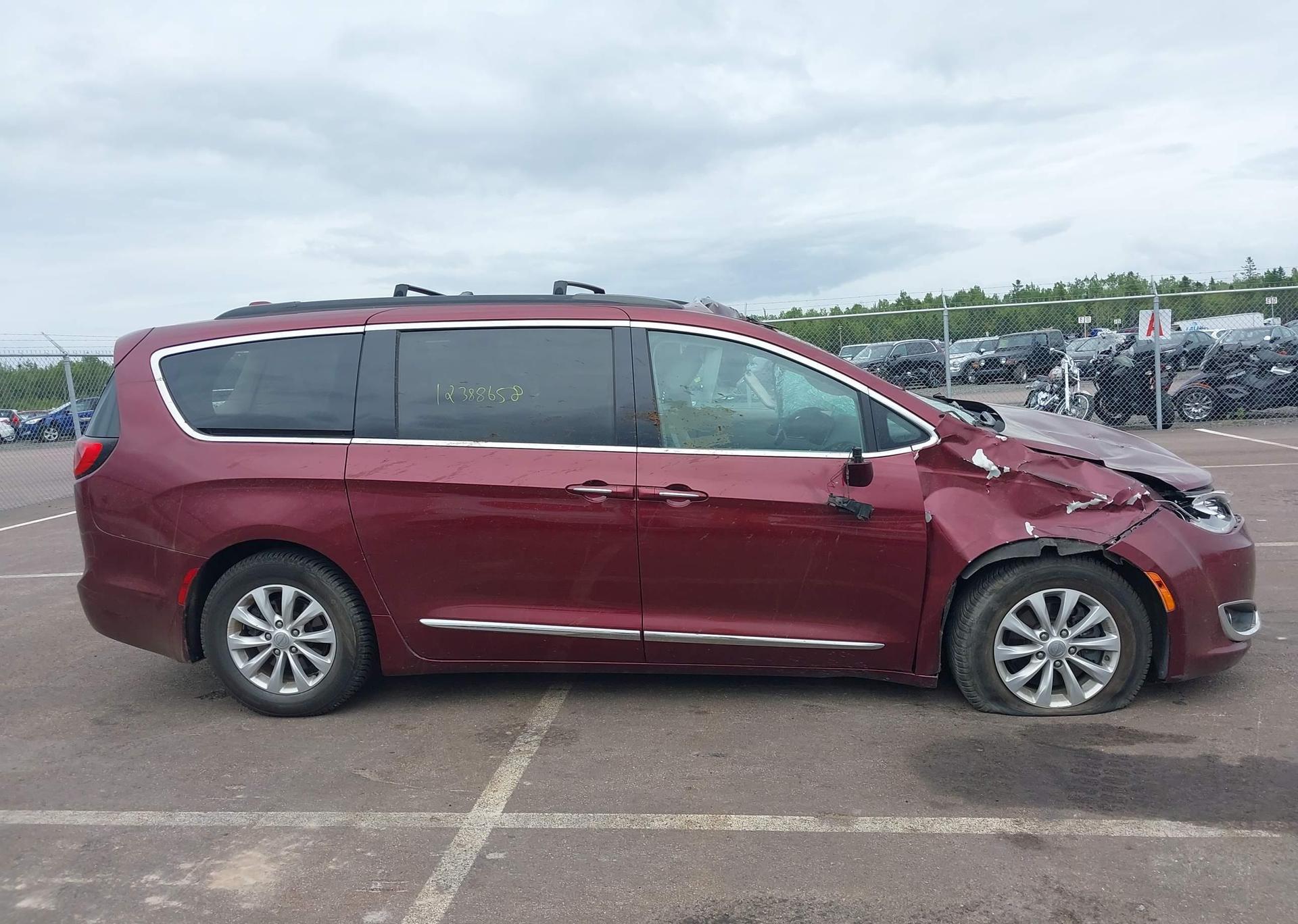 2017 CHRYSLER PACIFICA TOURING L