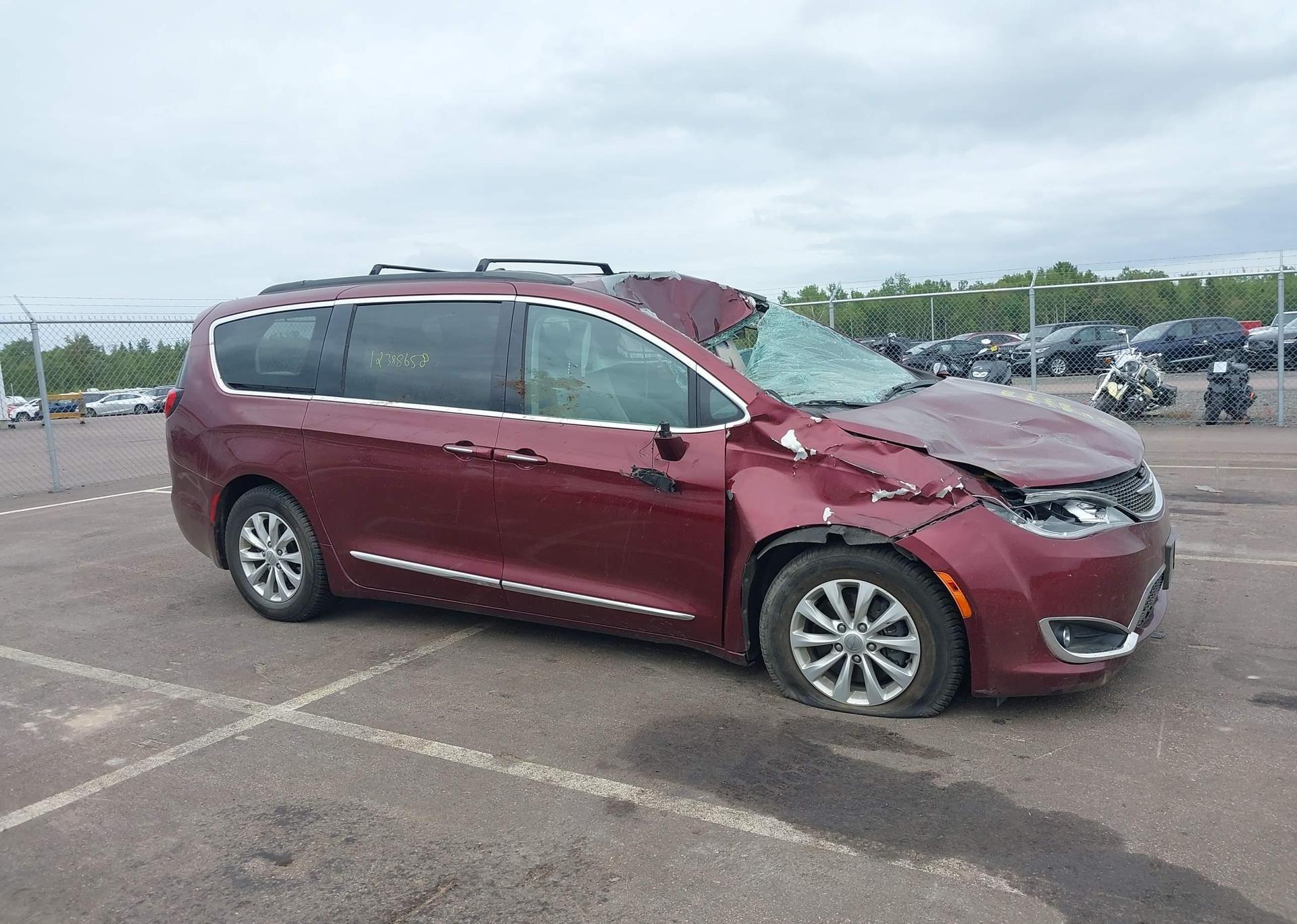 2017 CHRYSLER PACIFICA TOURING L