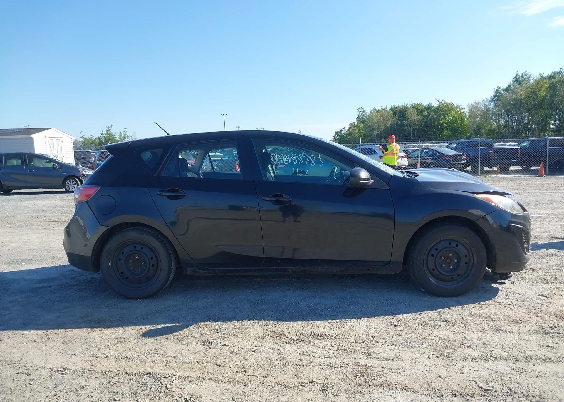 2011 MAZDA MAZDA3 GX