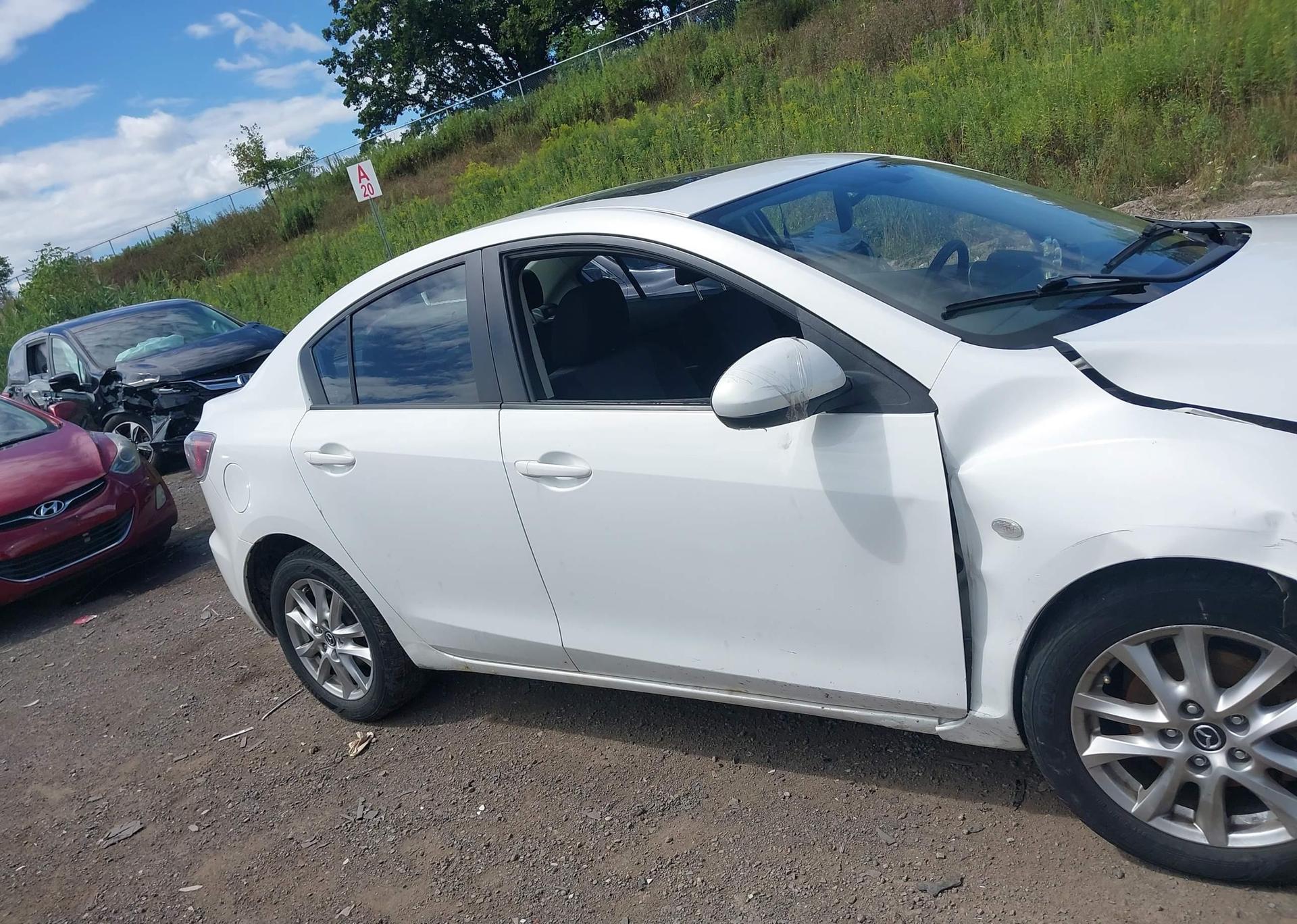 2010 MAZDA MAZDA3 GS