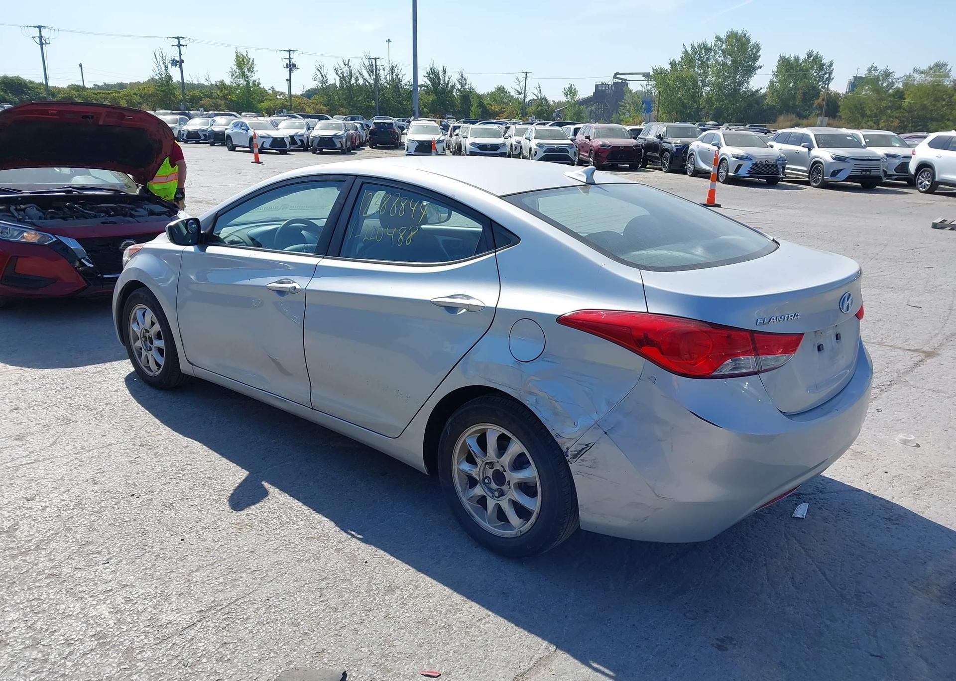 2013 HYUNDAI ELANTRA GLS