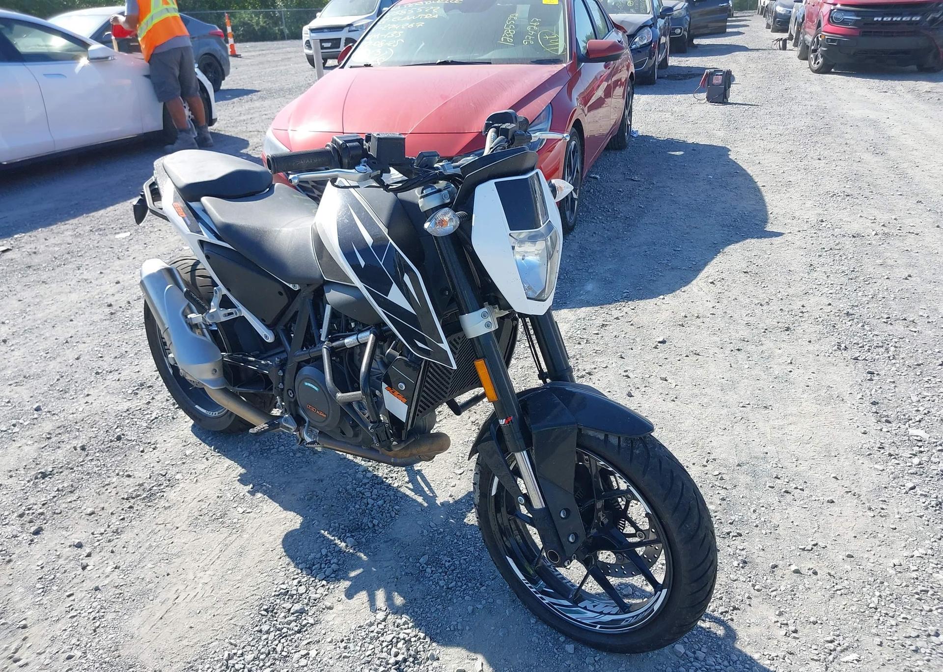 2016 KTM 690 DUKE