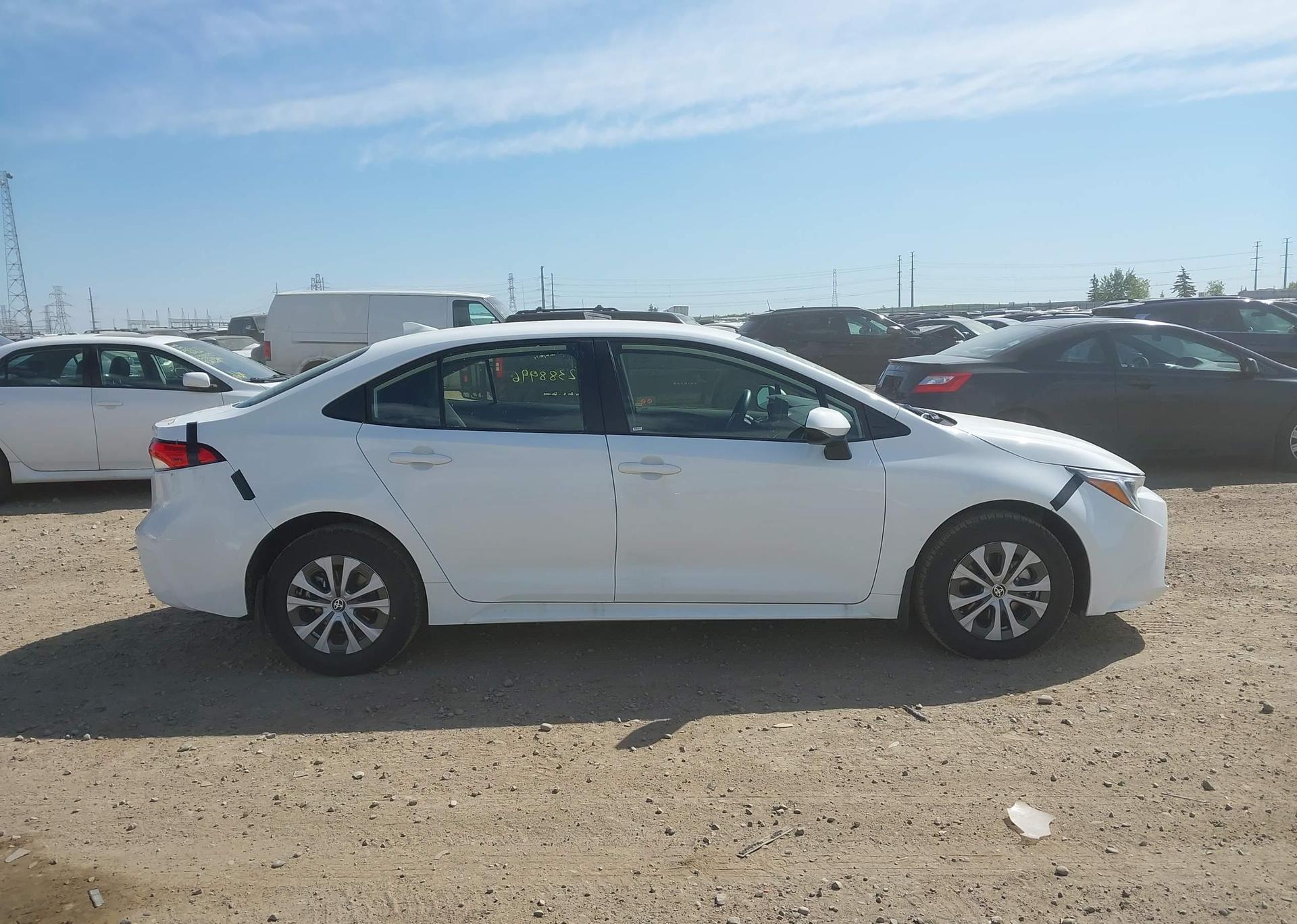 2025 TOYOTA COROLLA LE