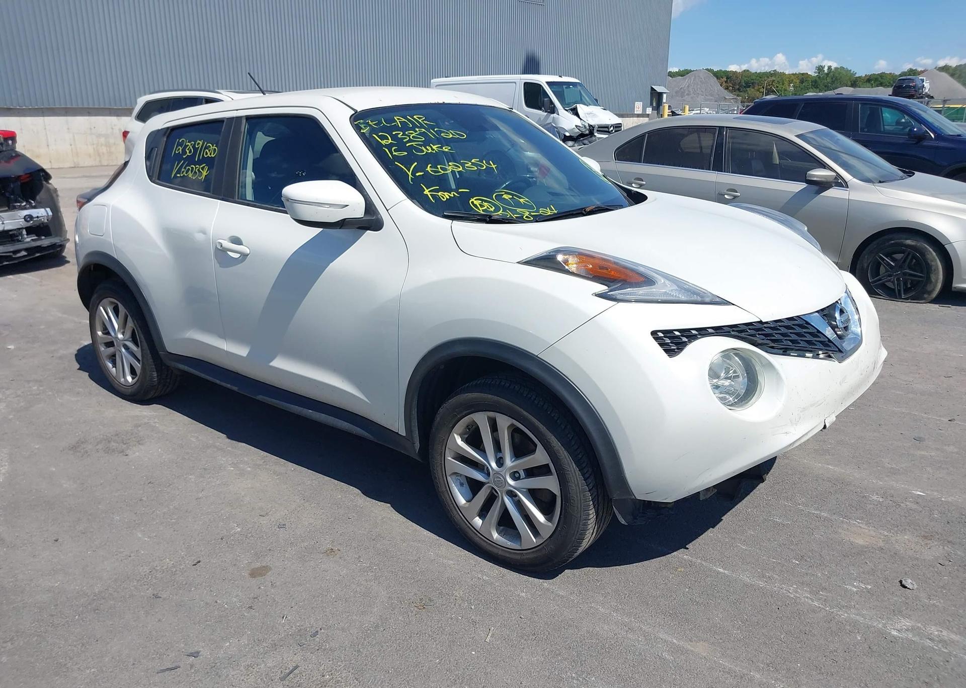 2016 NISSAN juke