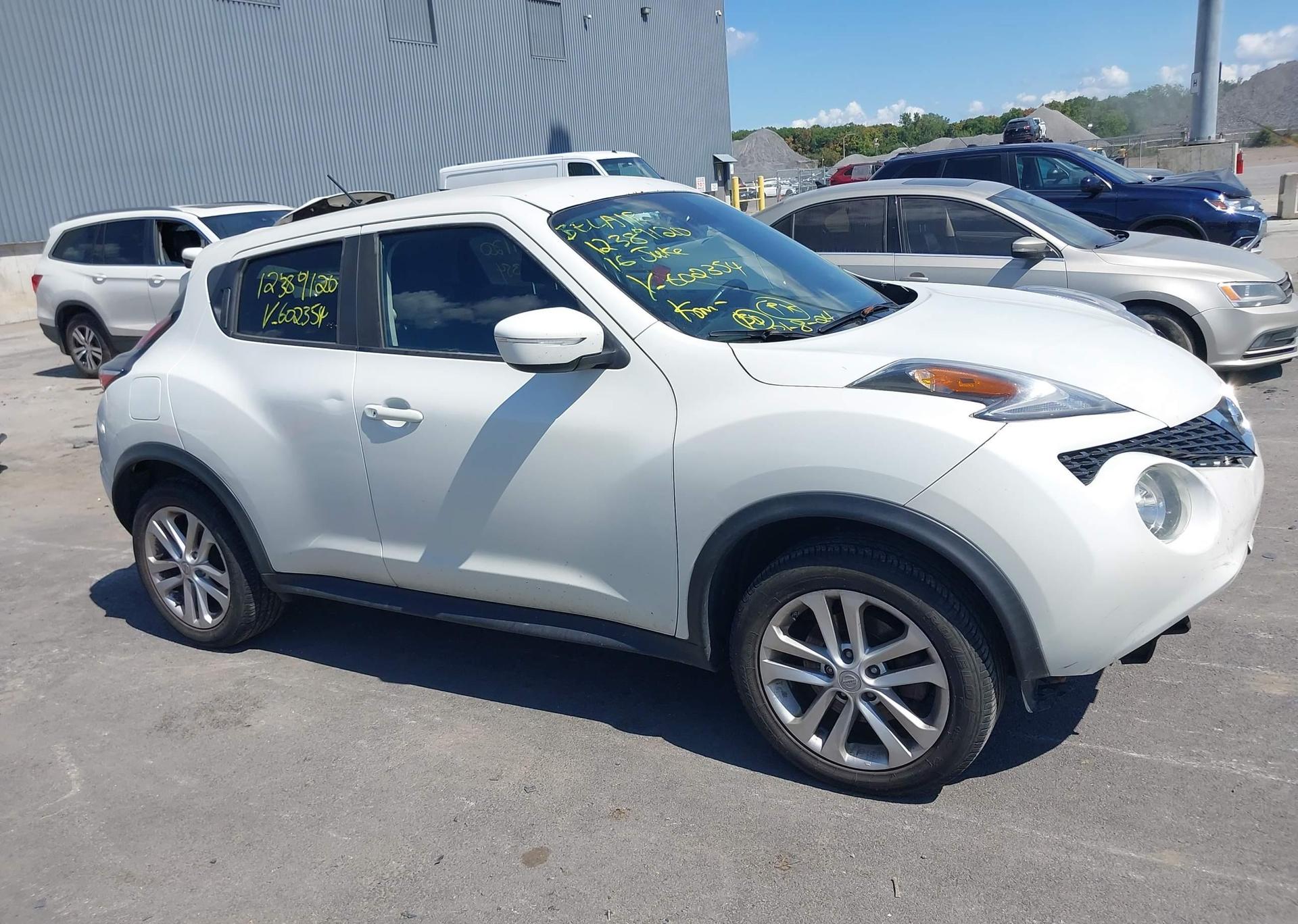 2016 NISSAN juke