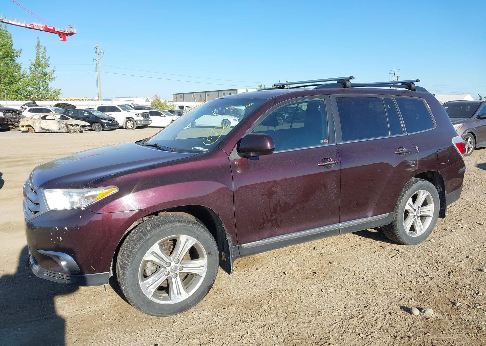 2012 TOYOTA HIGHLANDER SE
