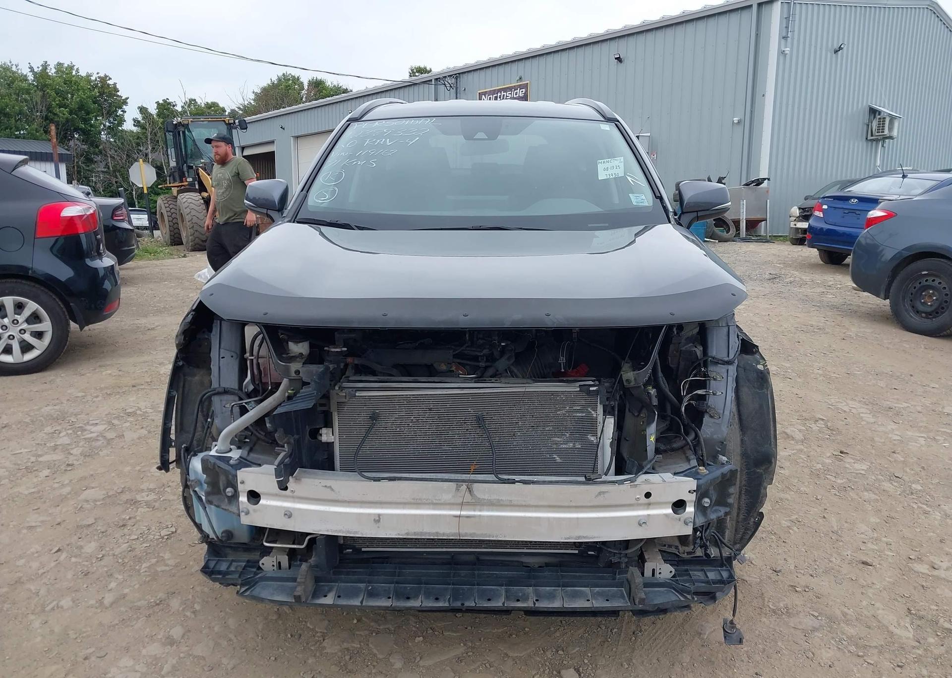 2020 TOYOTA RAV4 LE