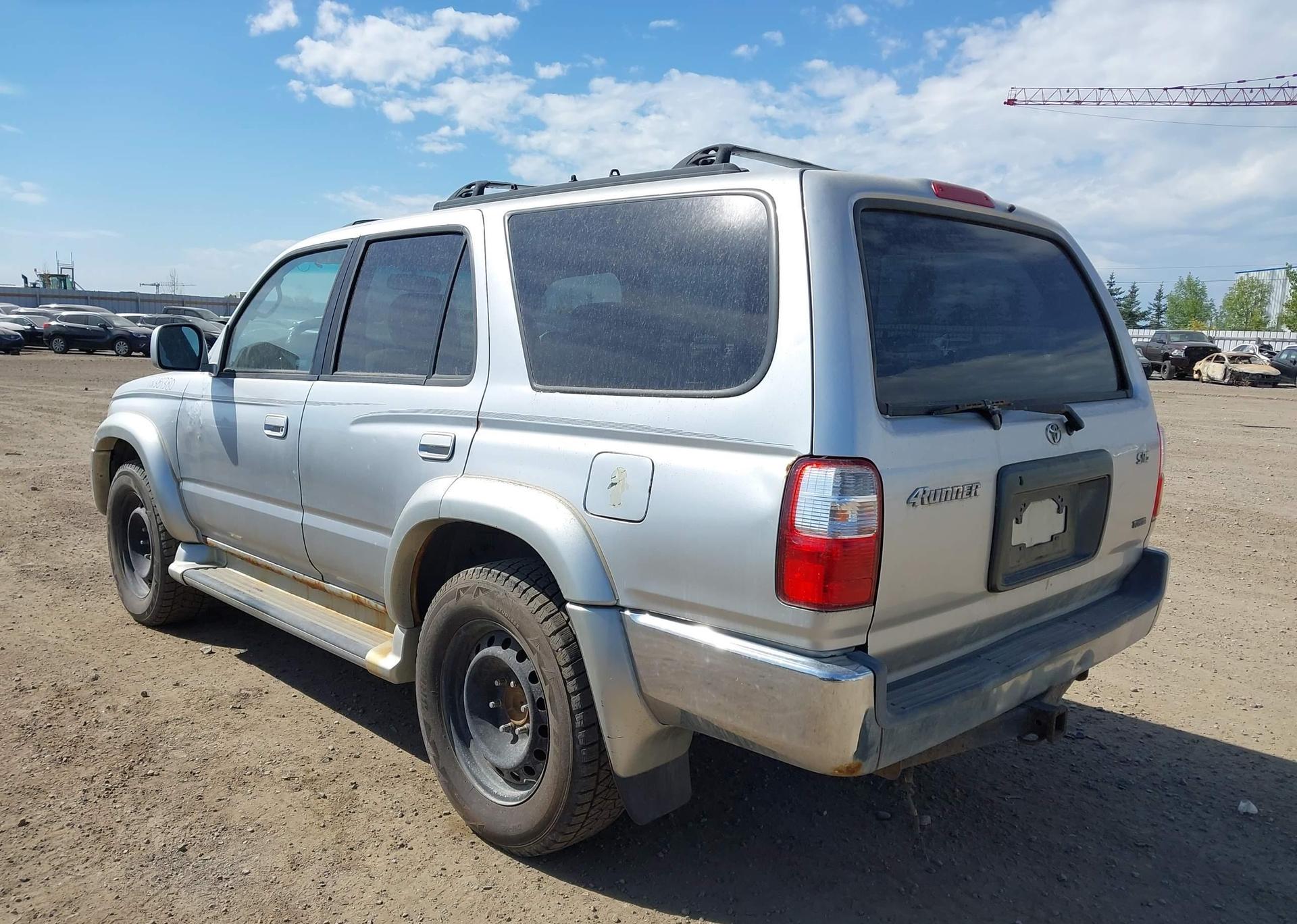 2001 TOYOTA 4RUNNER SR5