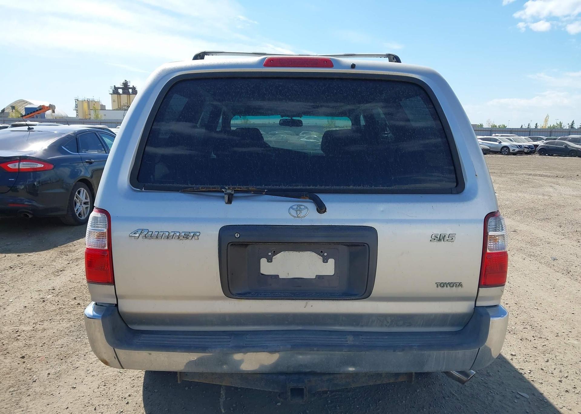 2001 TOYOTA 4RUNNER SR5
