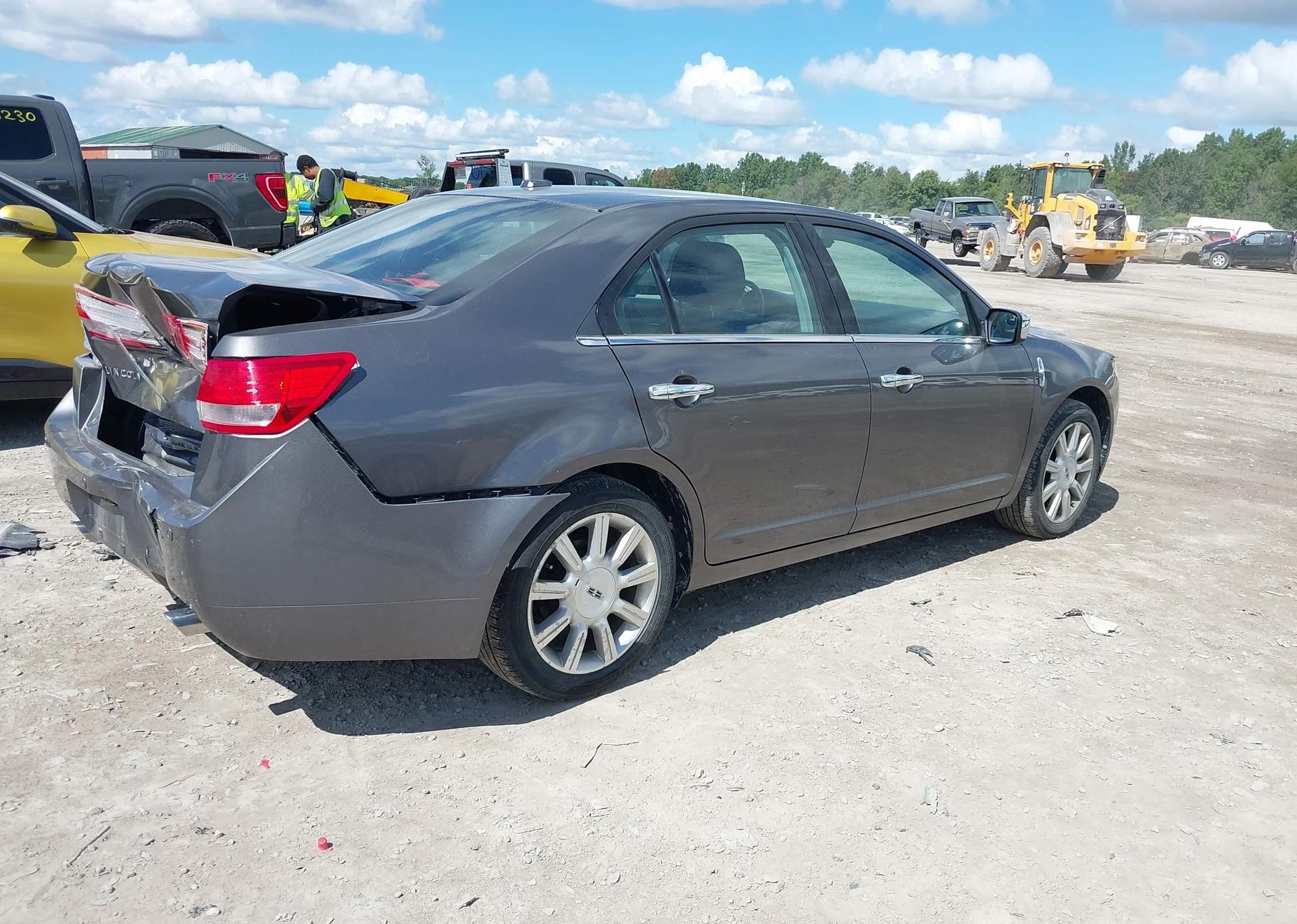 2011 LINCOLN MKZ