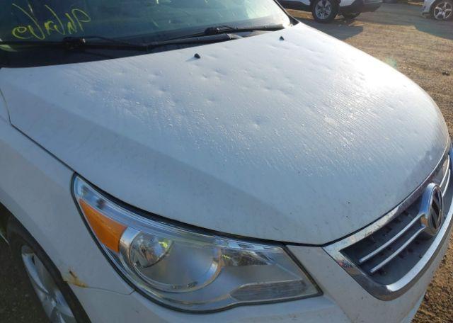 2010 VOLKSWAGEN ROUTAN SE