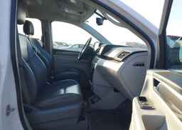 2010 VOLKSWAGEN ROUTAN SE