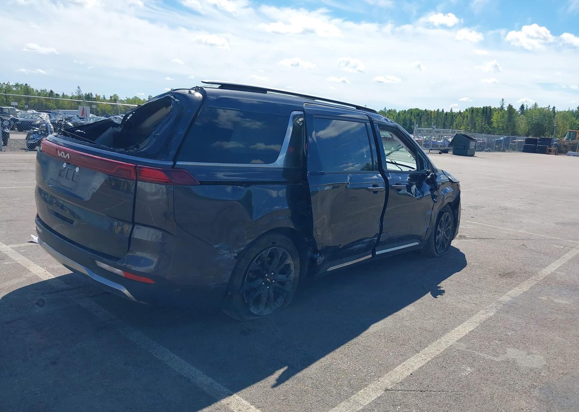 2024 KIA CARNIVAL SX