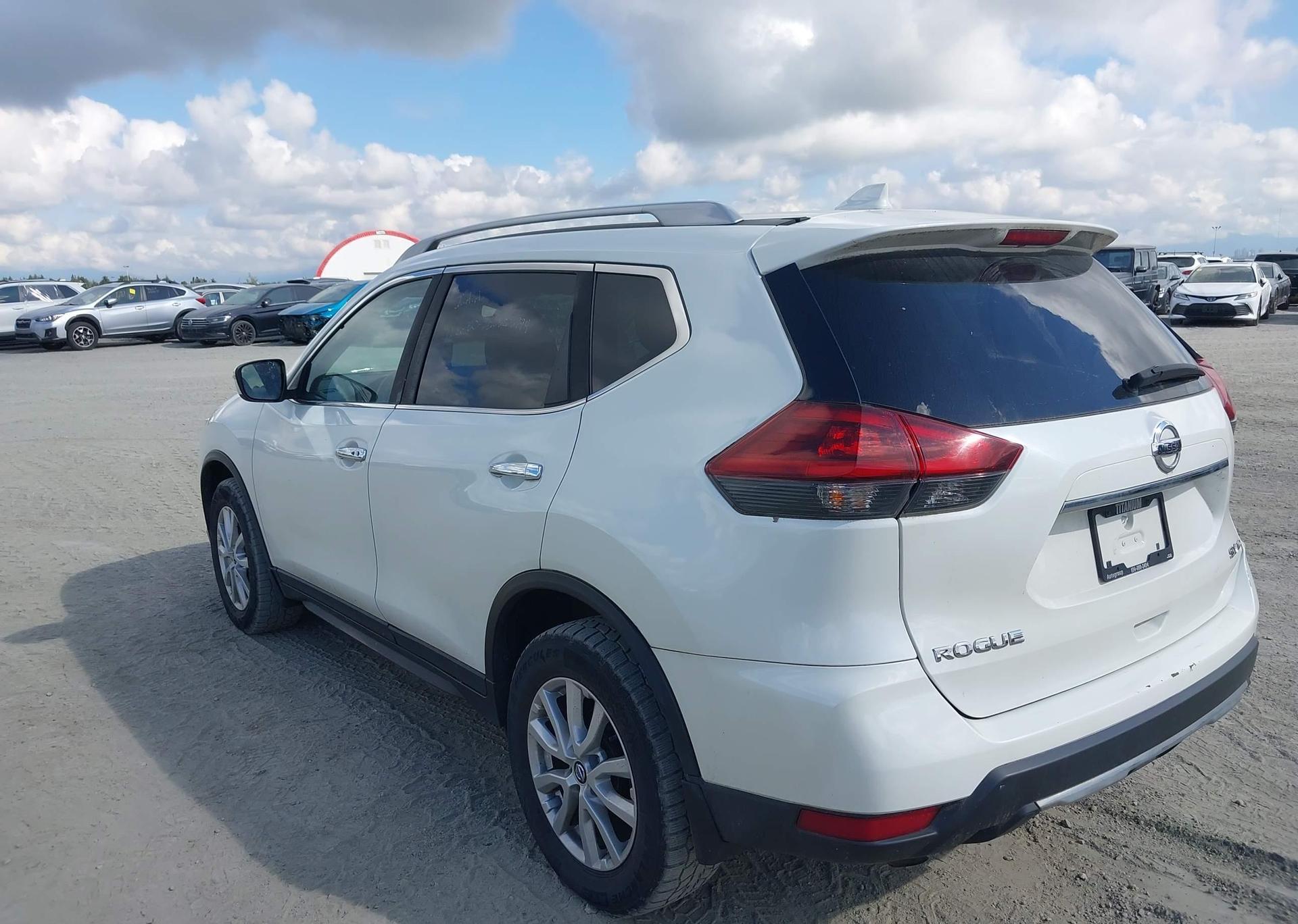 2018 NISSAN ROGUE SV