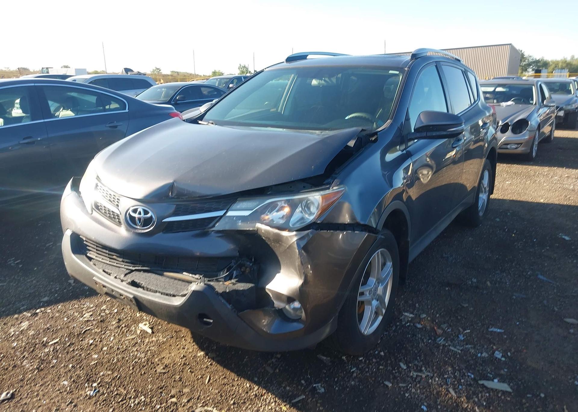 2014 TOYOTA RAV4 XLE