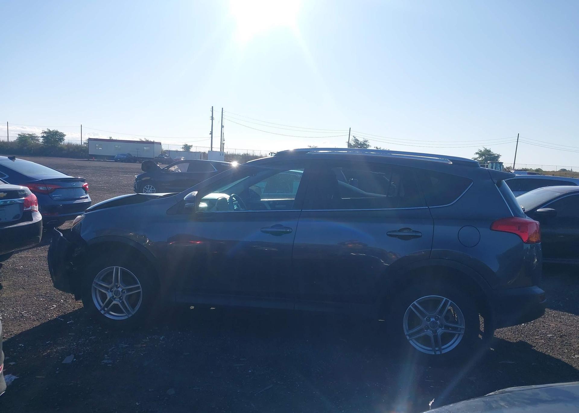 2014 TOYOTA RAV4 XLE
