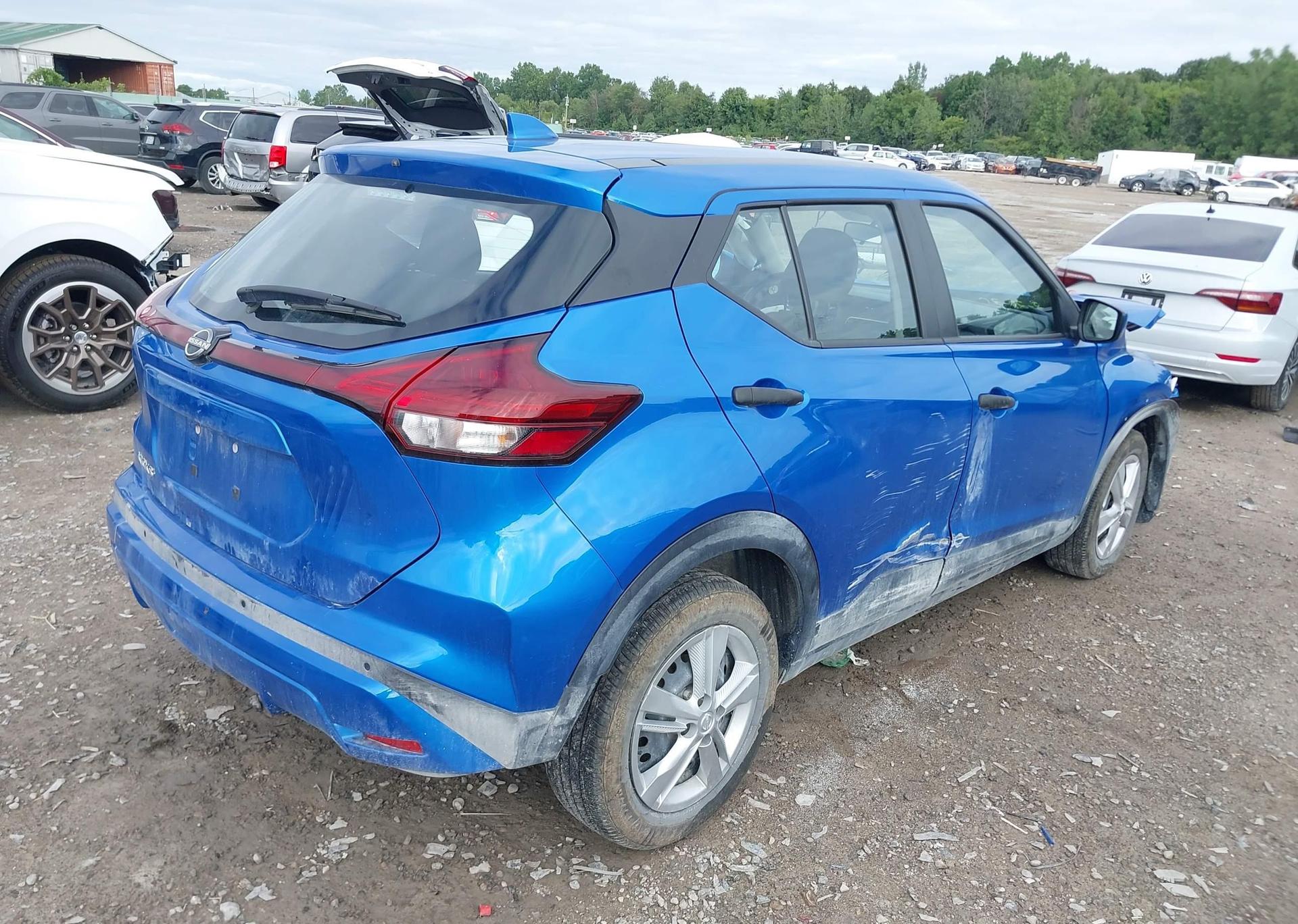 2024 NISSAN KICKS S