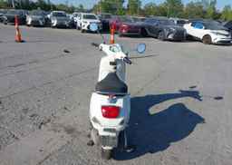 2012 VESPA LX 50