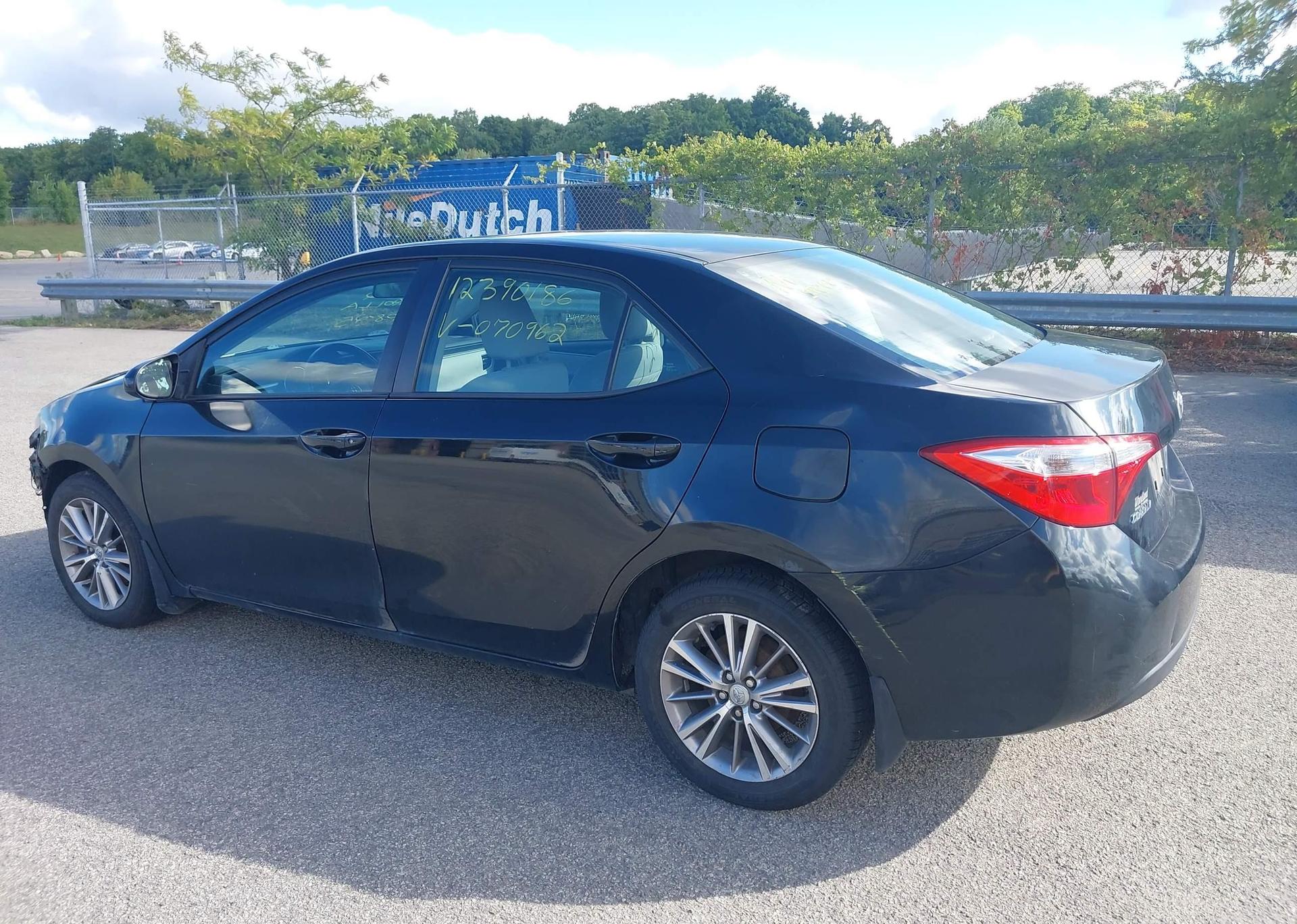 2014 TOYOTA COROLLA LE