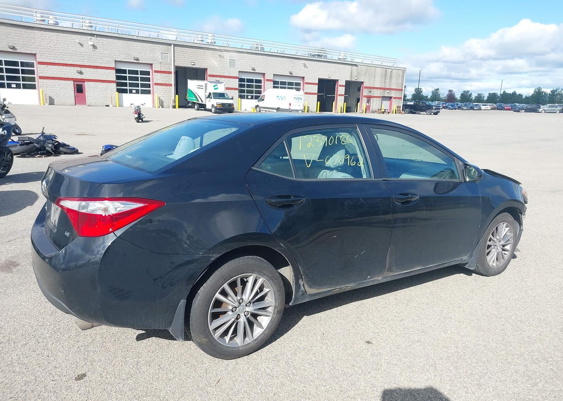 2014 TOYOTA COROLLA LE