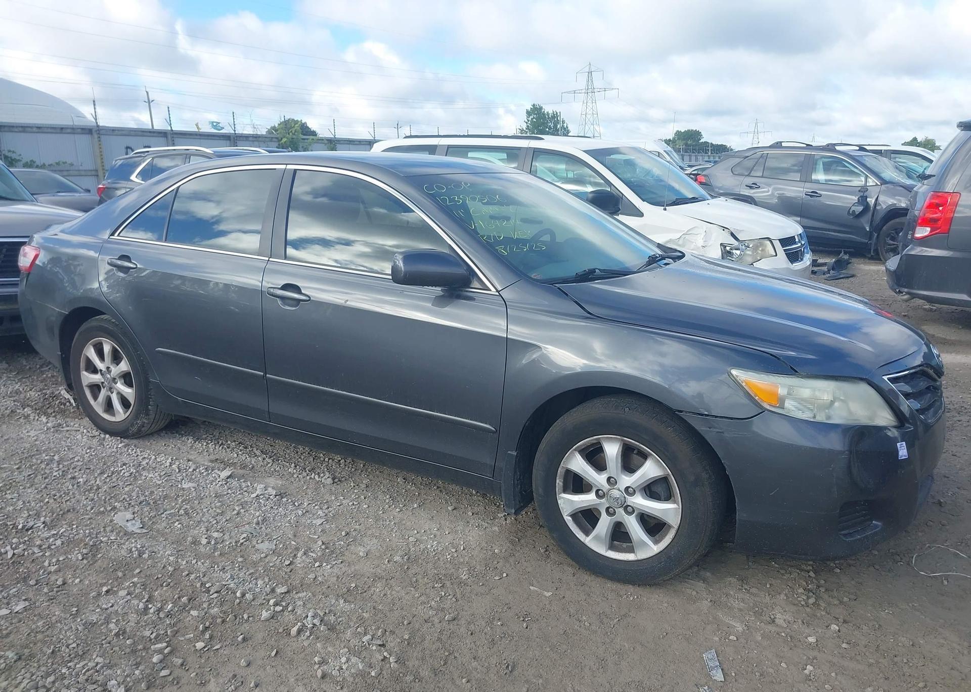 2011 TOYOTA CAMRY LE