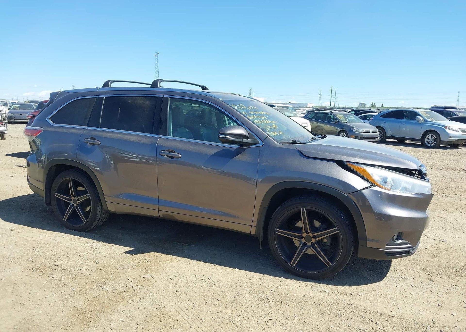 2015 TOYOTA HIGHLANDER LIMITED