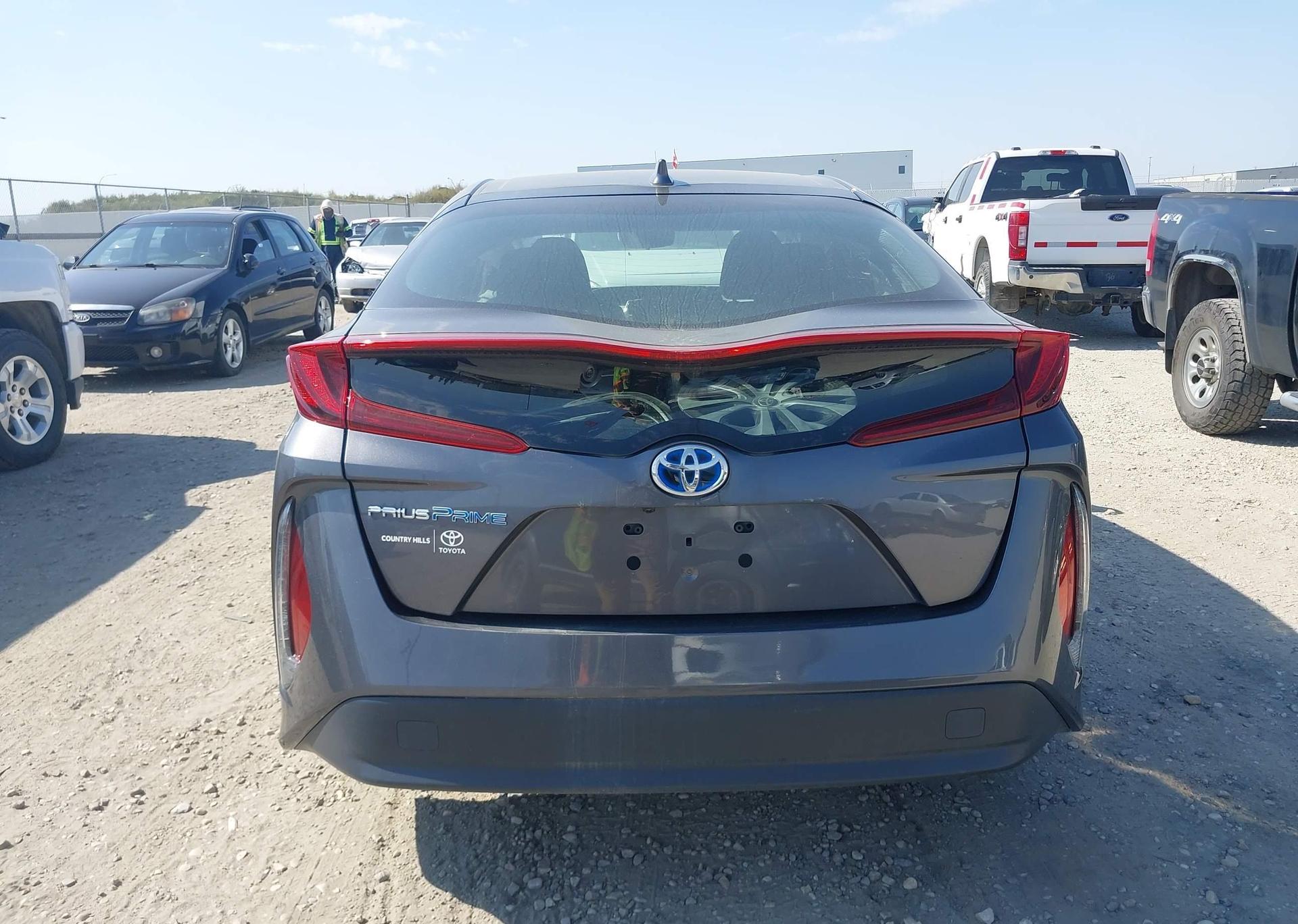 2022 TOYOTA PRIUS PRIME LE