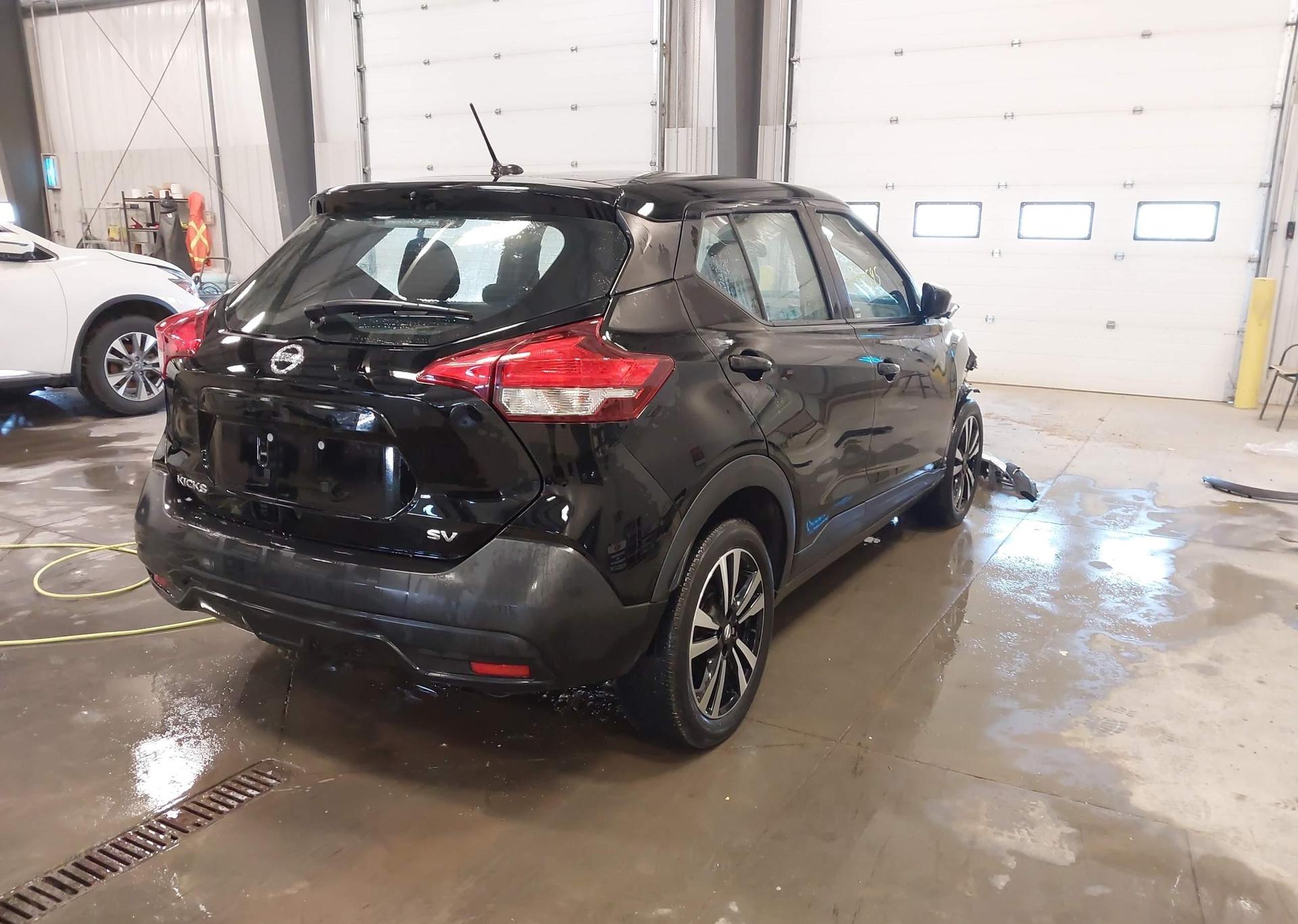 2019 NISSAN KICKS S
