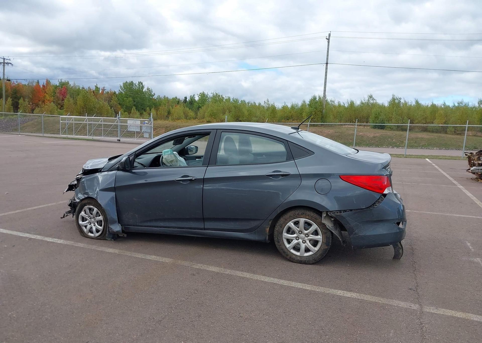 2013 HYUNDAI ACCENT GLS