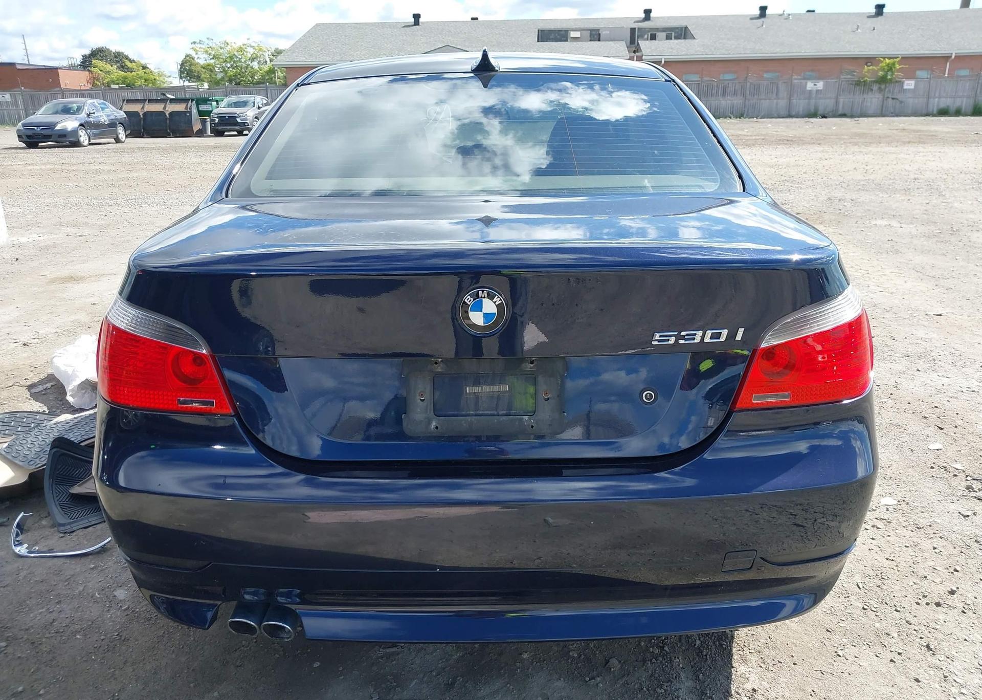 2004 BMW 530I