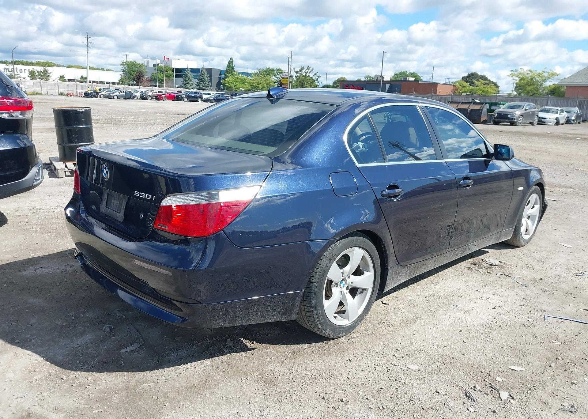 2004 BMW 530I