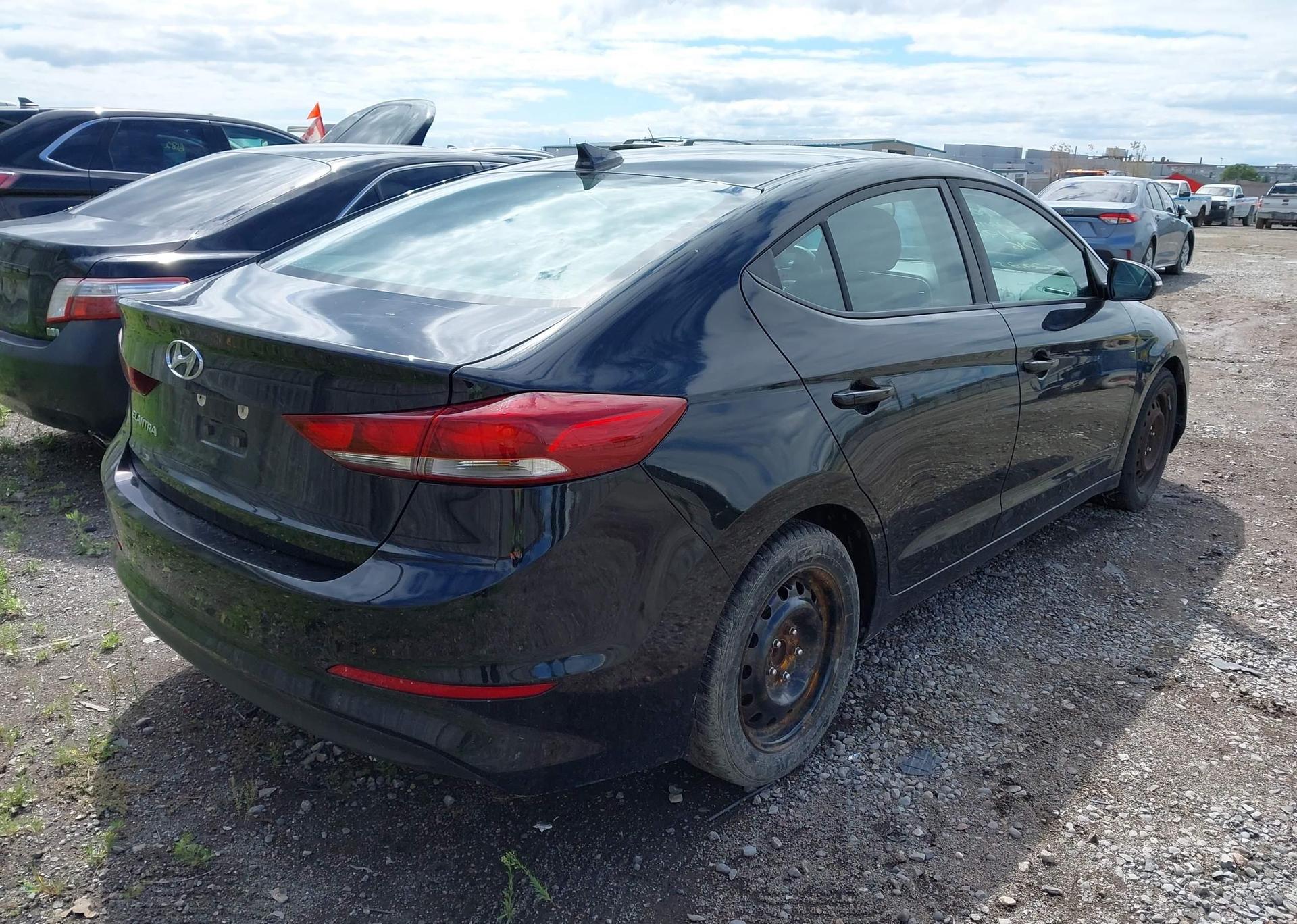 2017 HYUNDAI ELANTRA SE