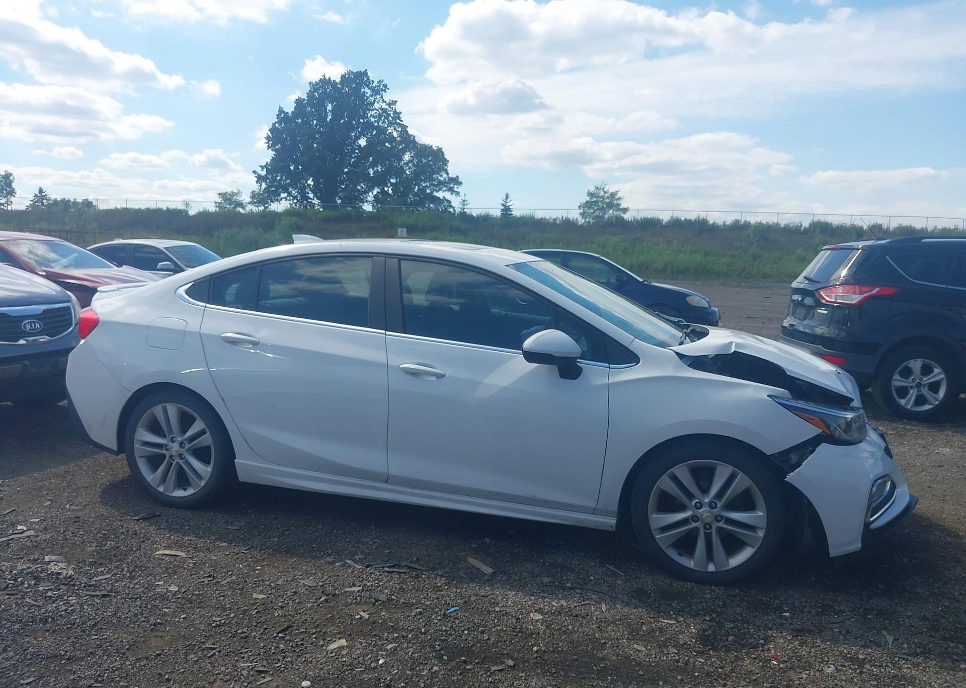 2016 CHEVROLET CRUZE LT