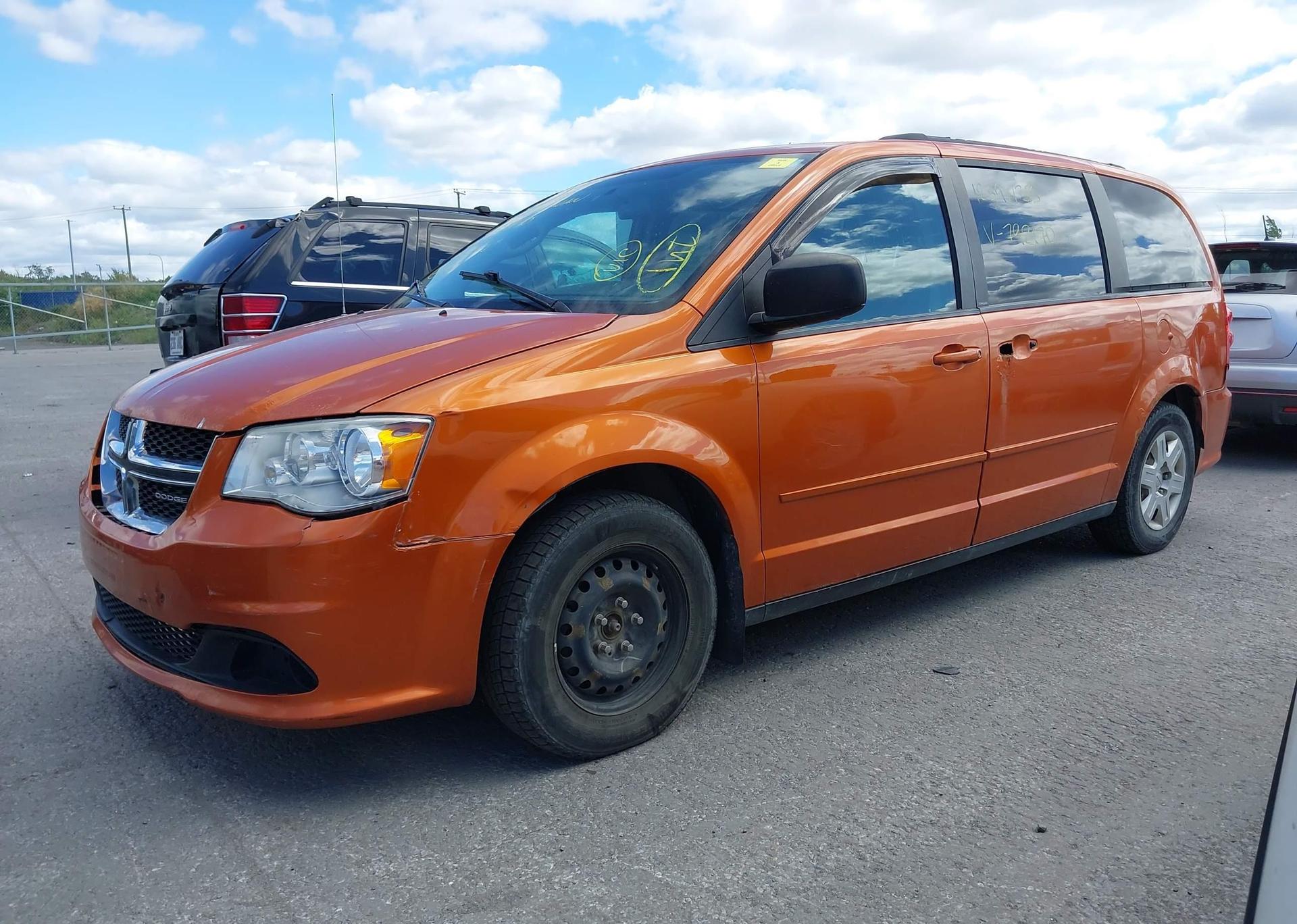2011 DODGE GRAND CARAVAN EXPRESS