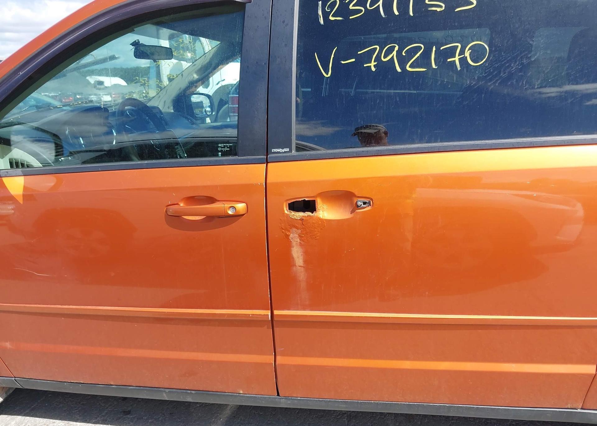 2011 DODGE GRAND CARAVAN EXPRESS