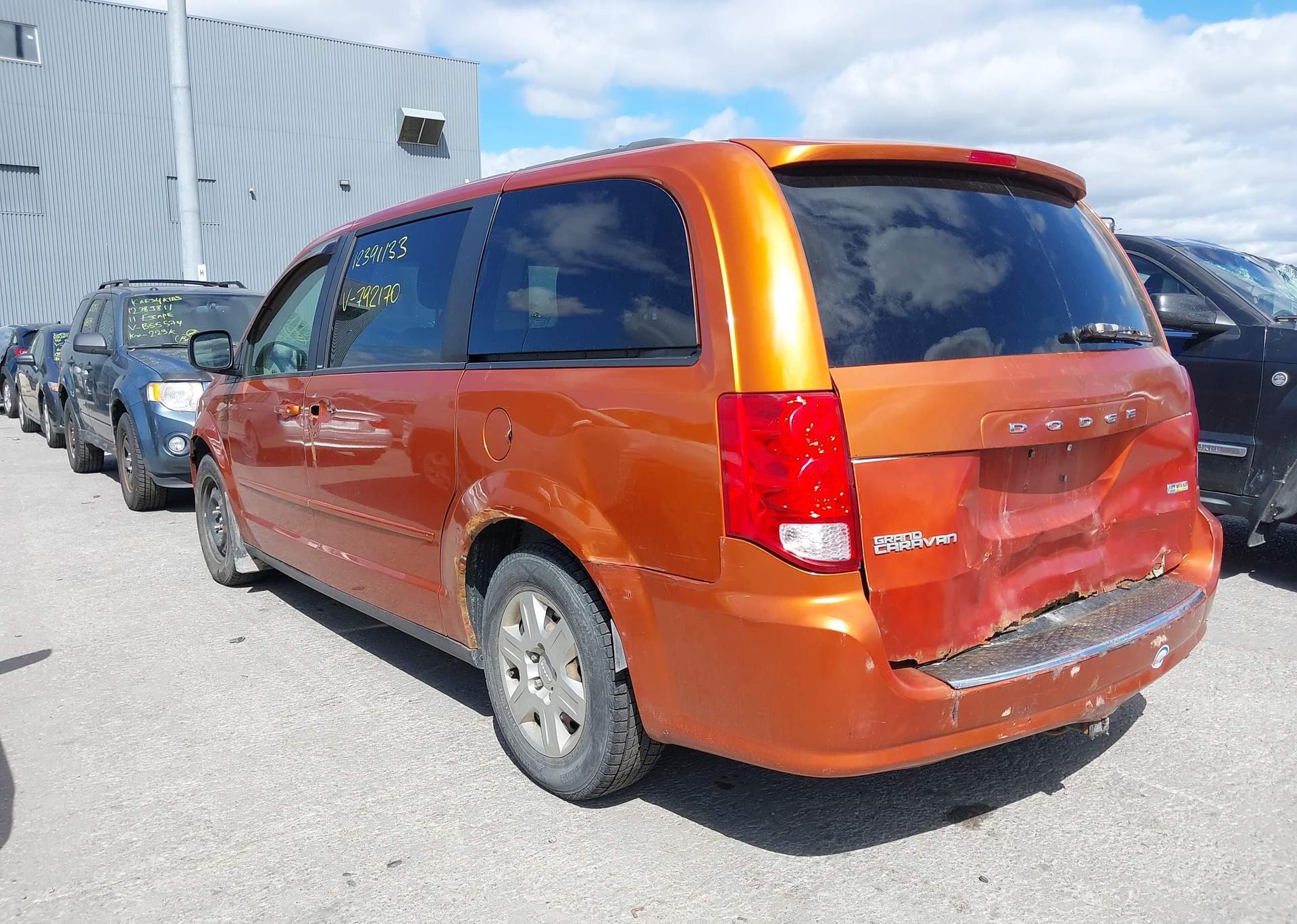 2011 DODGE GRAND CARAVAN EXPRESS