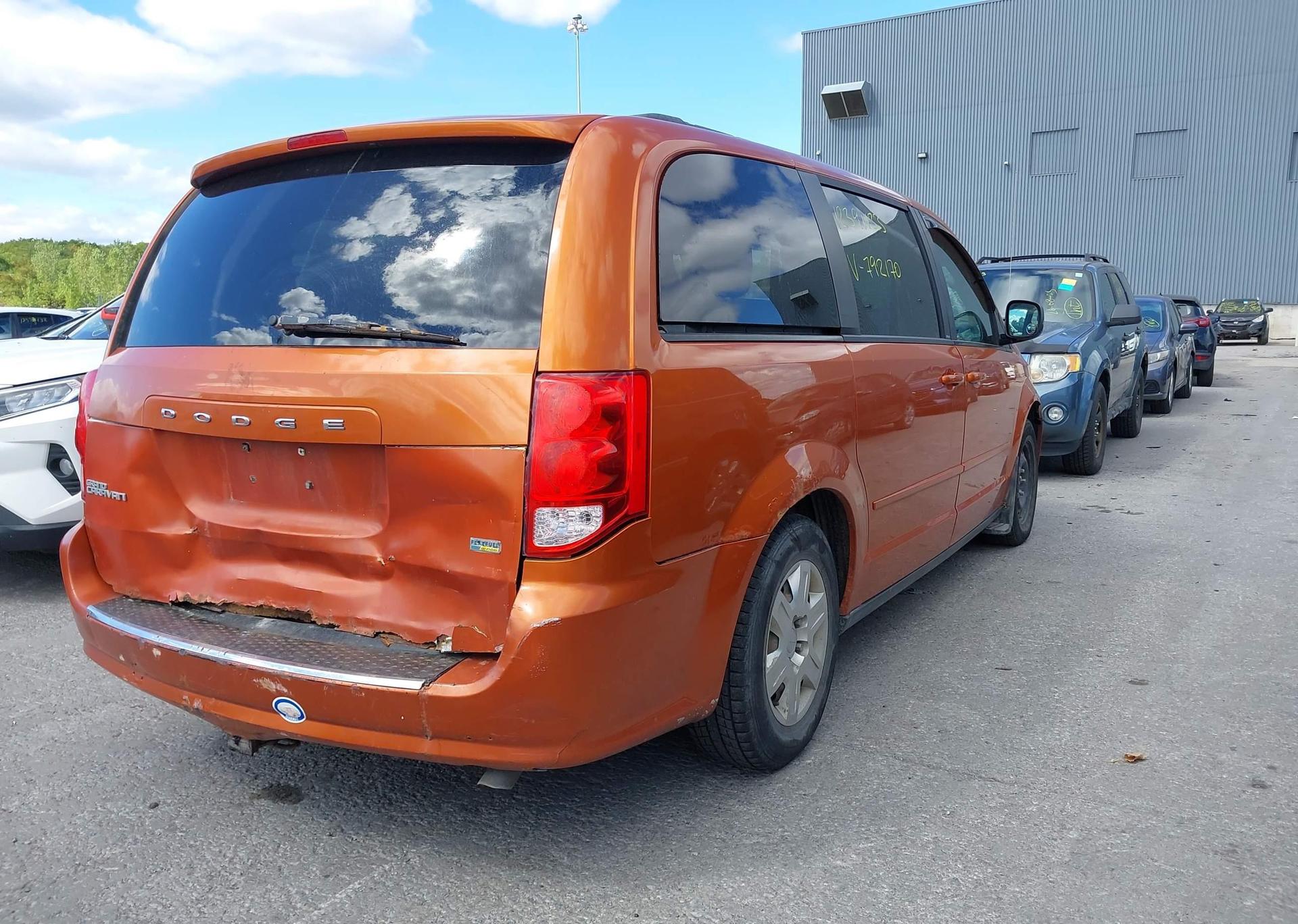 2011 DODGE GRAND CARAVAN EXPRESS