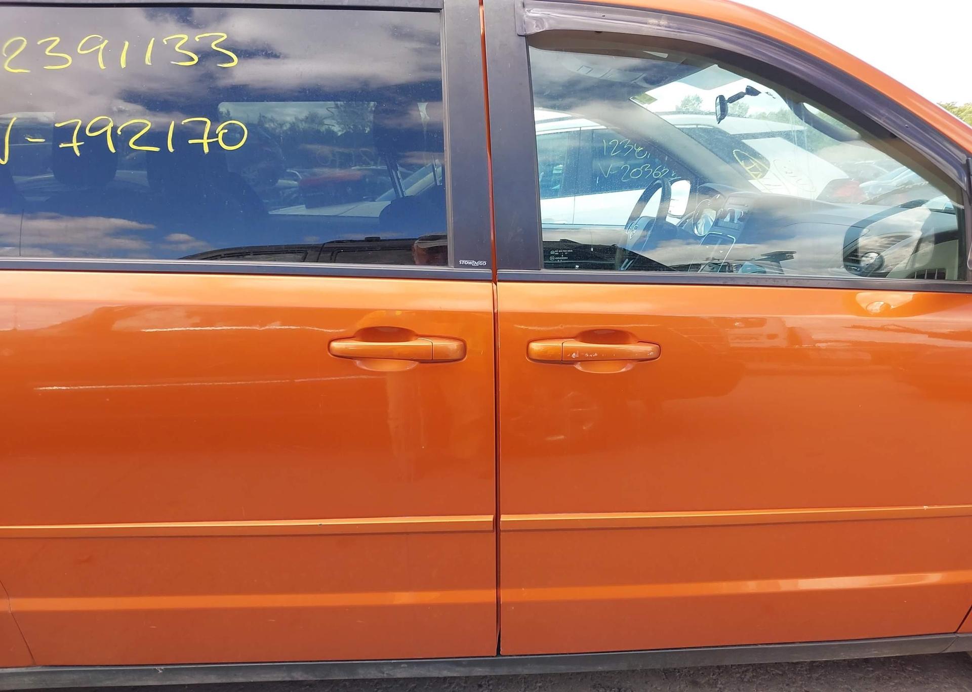 2011 DODGE GRAND CARAVAN EXPRESS